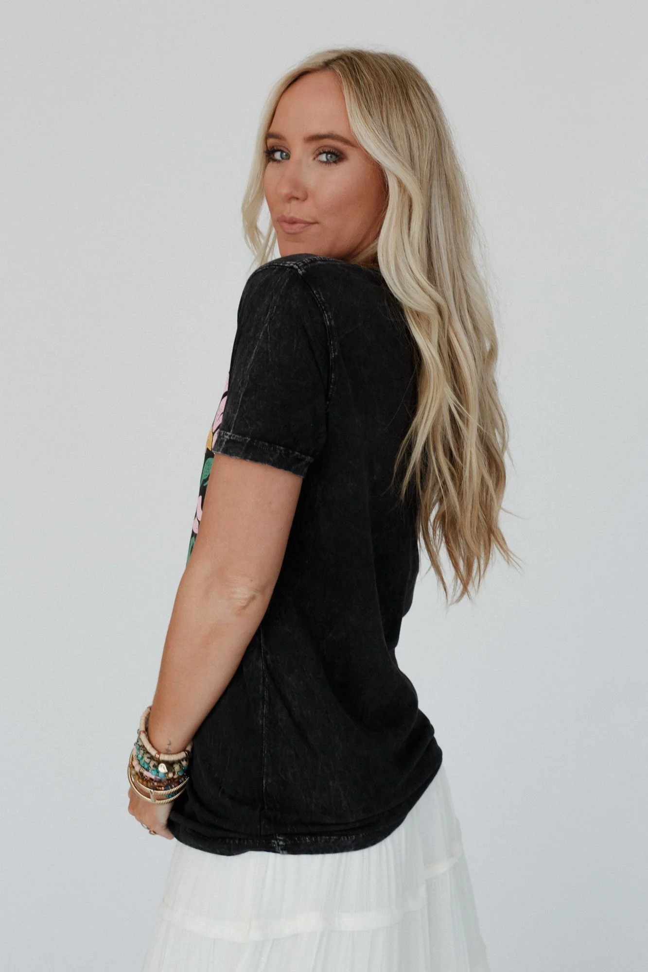 All Good Vibes Graphic Tee - Black - Image 5