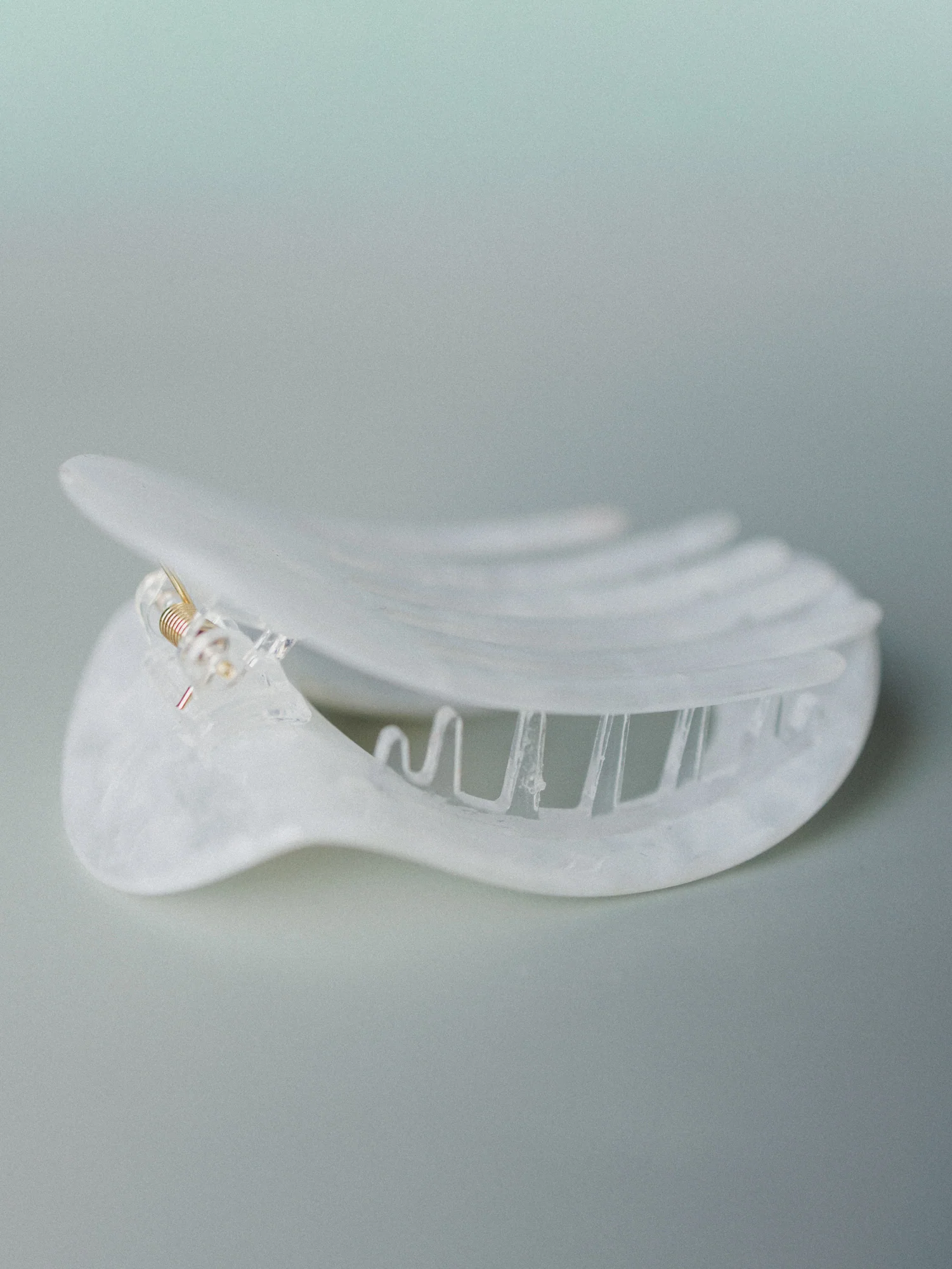 Ashton Clip - Off White - Image 4