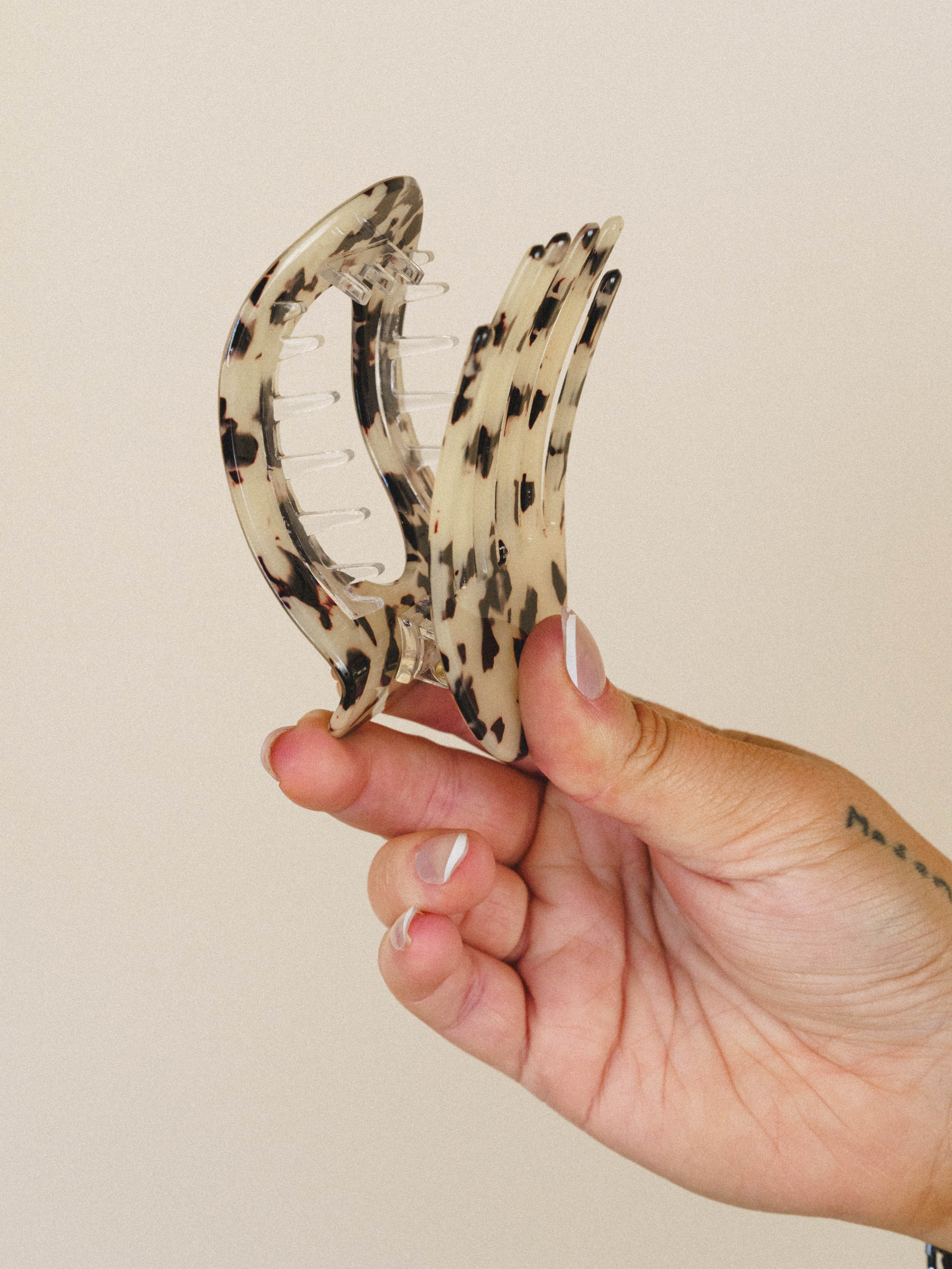 Ashton Clip - Tortoiseshell Cream - Image 2