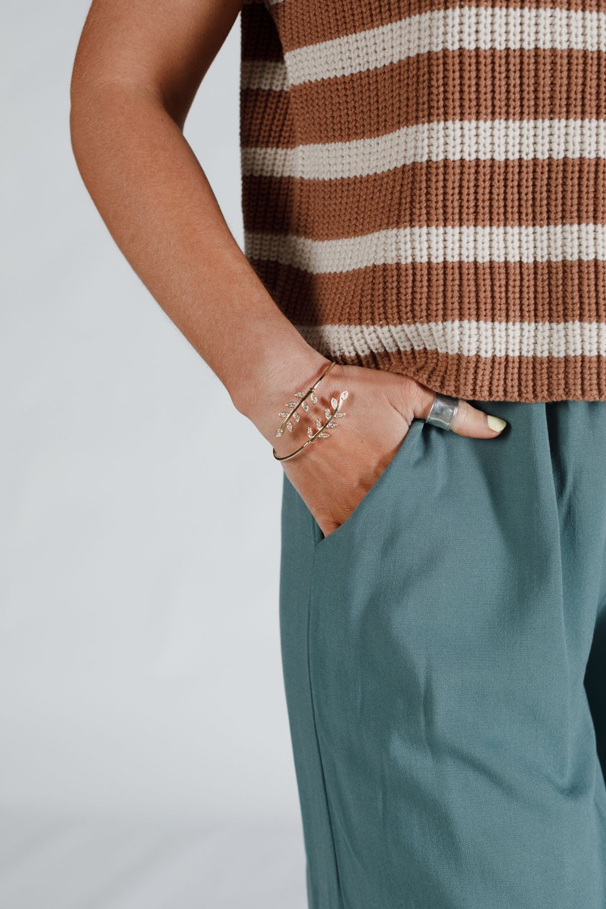 Asteria Leaf Cuff - Gold - Image 4
