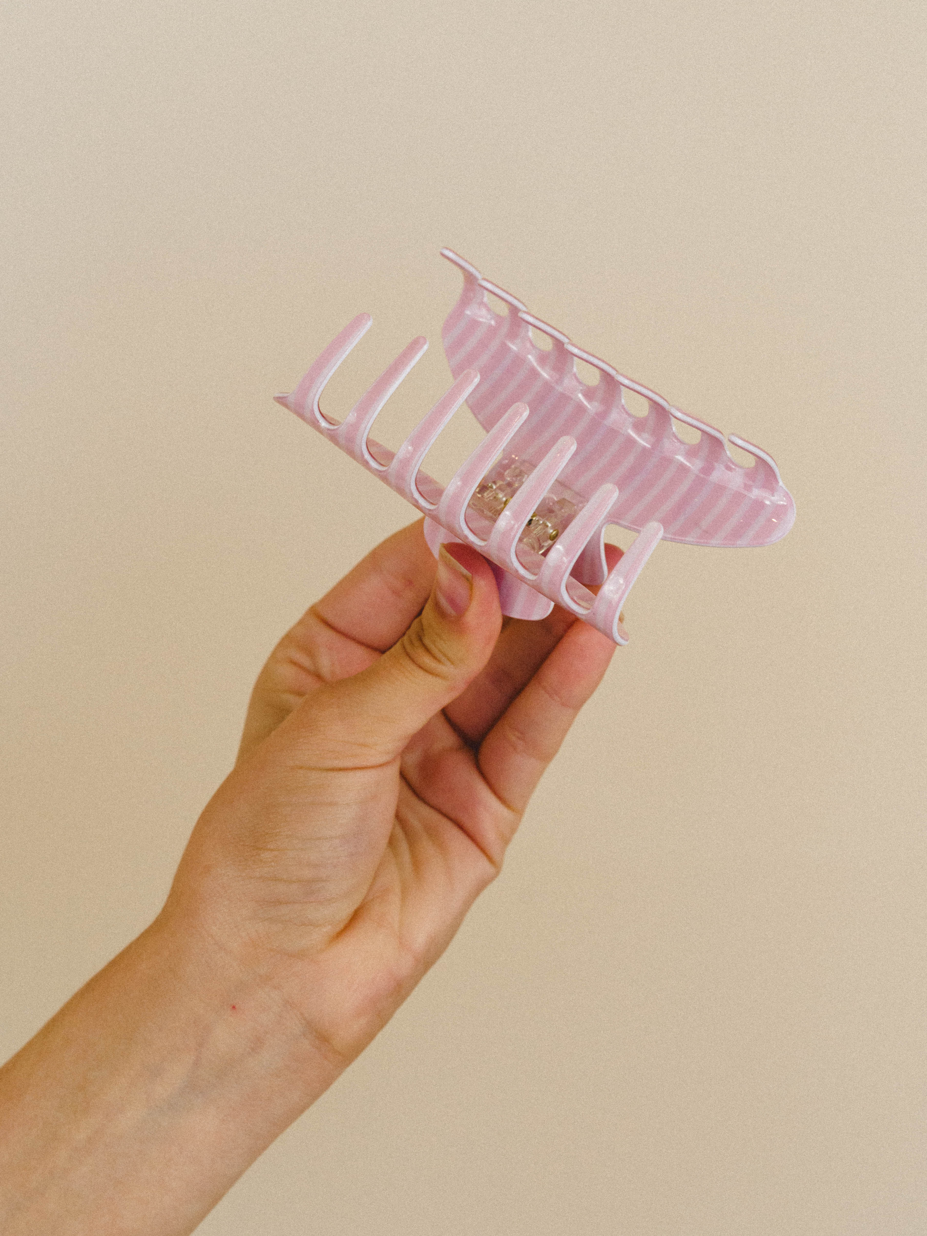 Avery Clip - Pink Stripe
