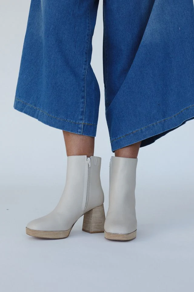 Birchwood Boots - Beige - Image 4