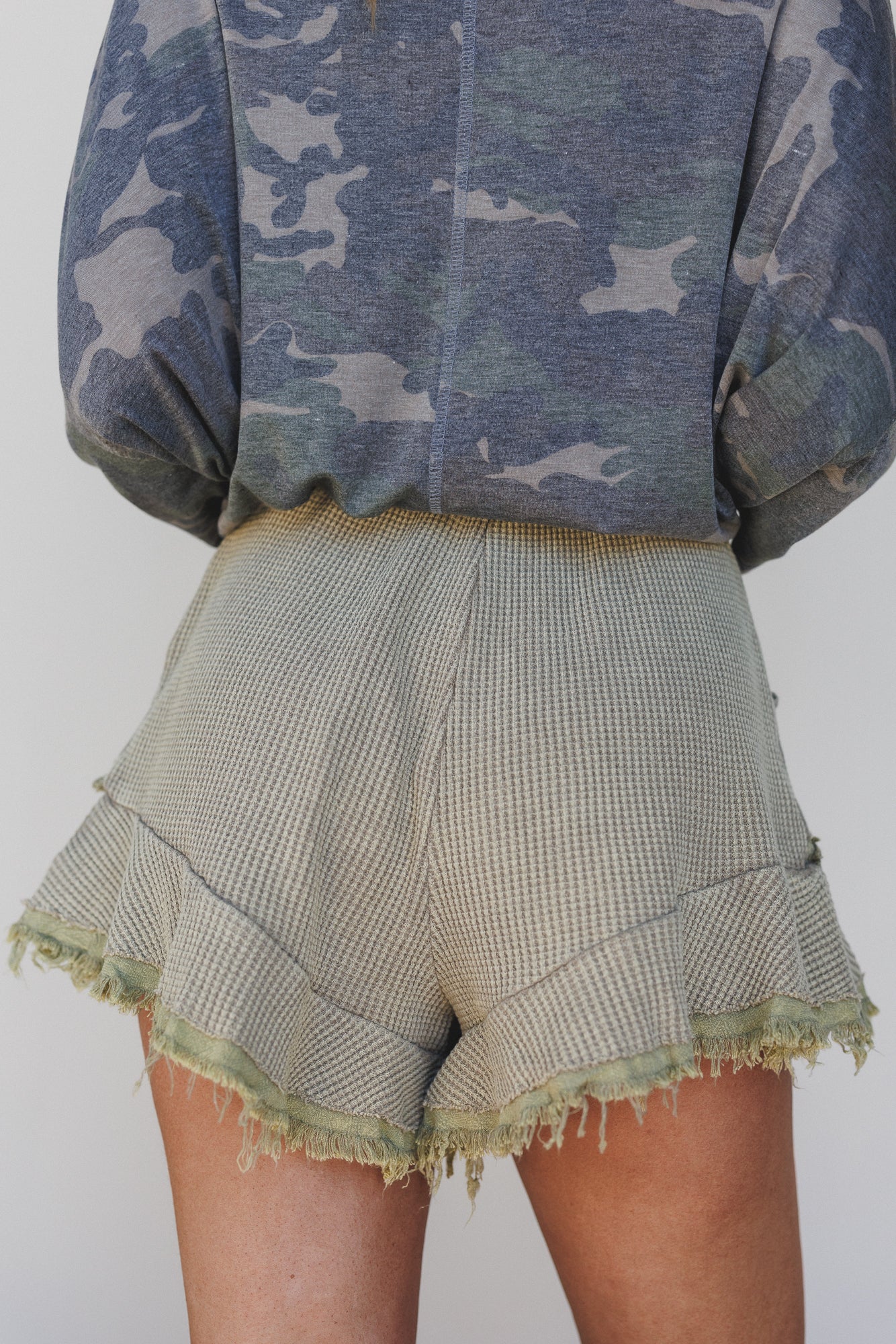 Brittany Waffle Frayed Shorts - Olive - Image 4