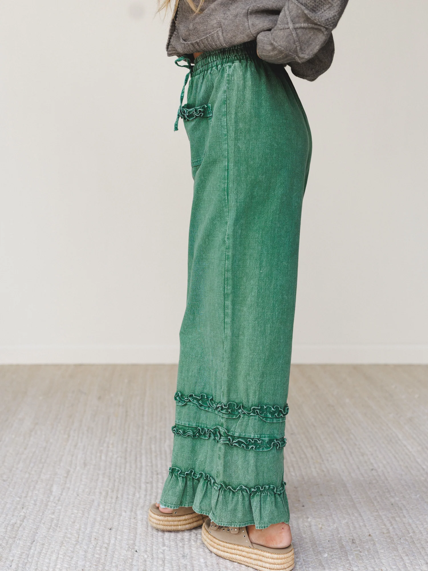 Chase The Horizon Ruffle Pants - Green - Image 4