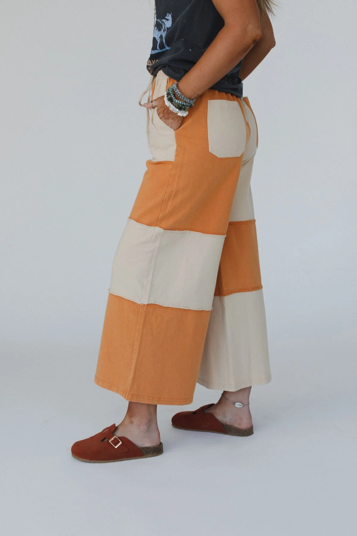Coastal Colorblock Pants - Camel - Image 4