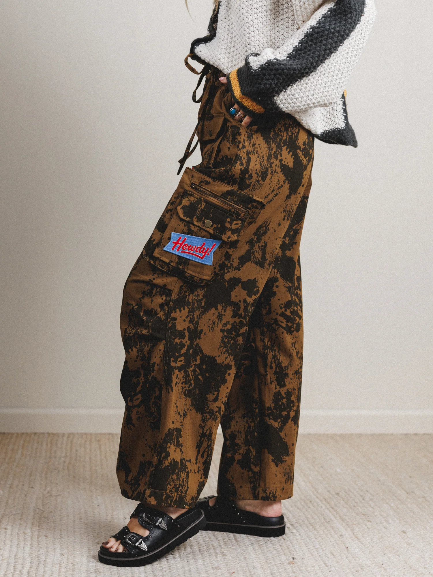Cowgirl Song Cargo Pants - Golden Brown - Image 4