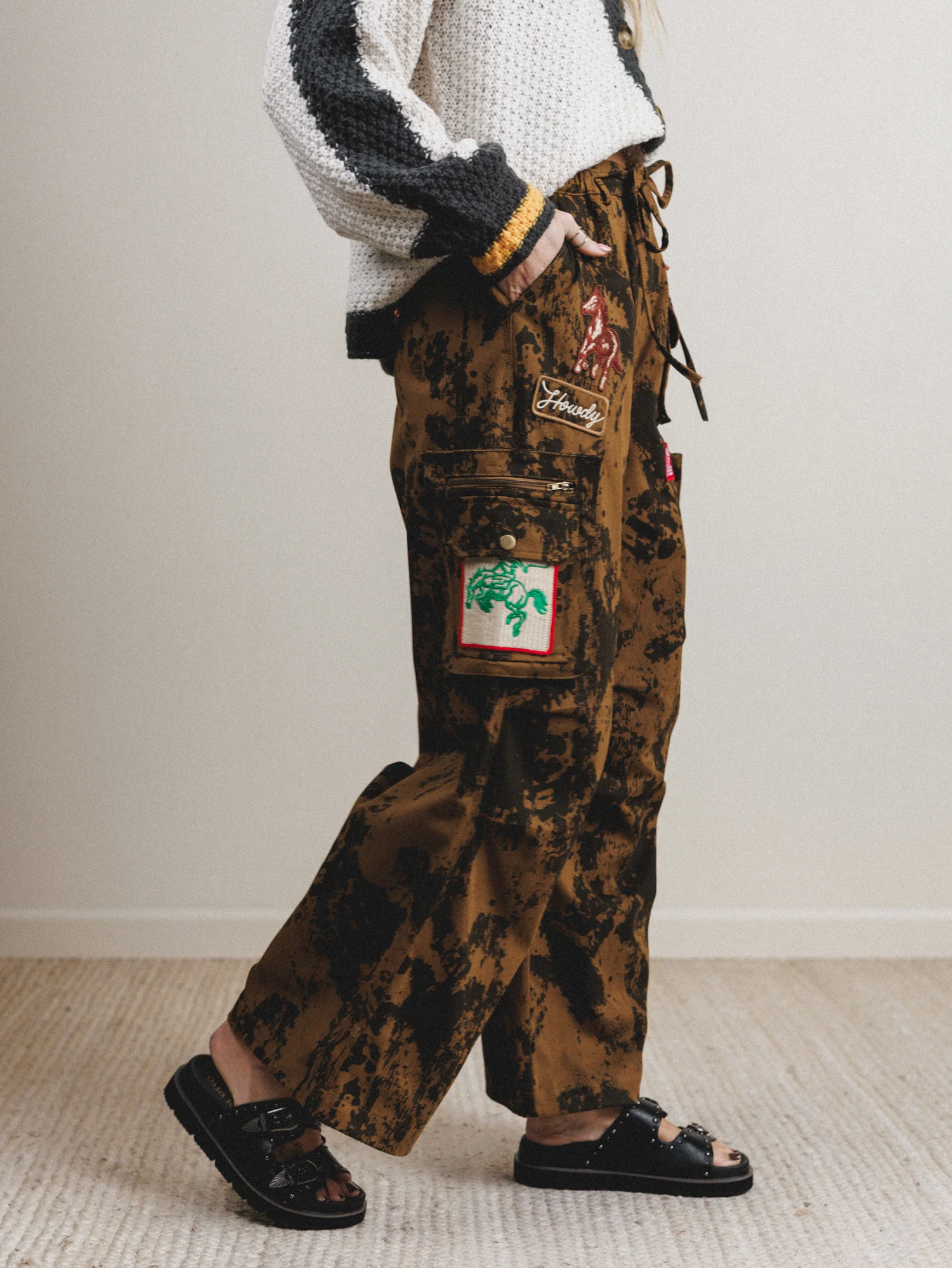 Cowgirl Song Cargo Pants - Golden Brown