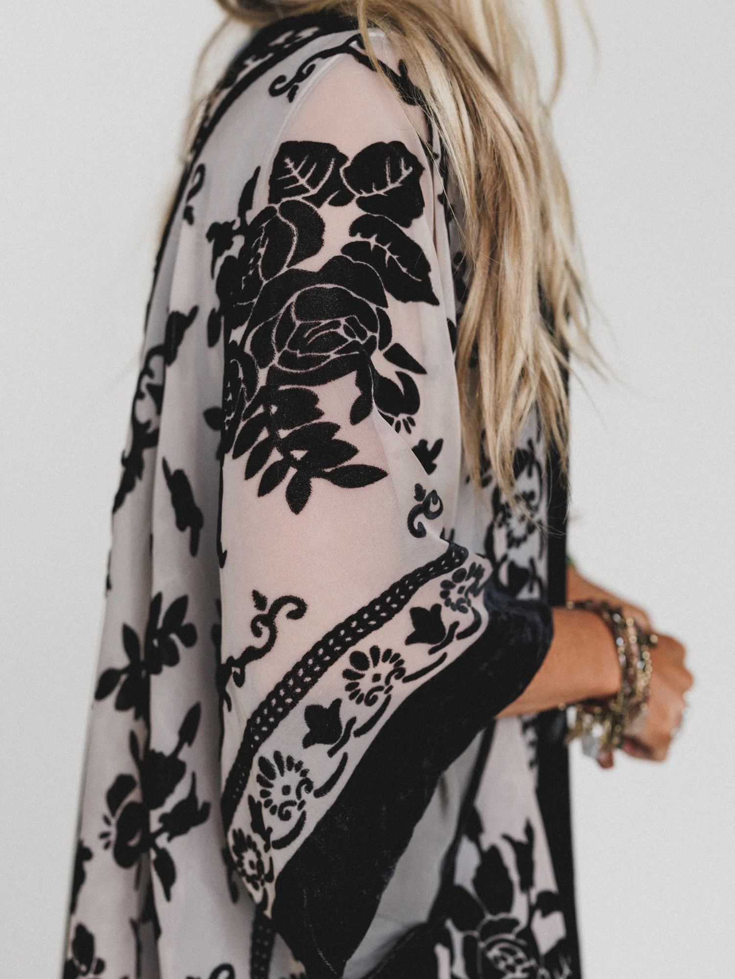 Crushin' On You Velvet Kimono - Black - Image 4