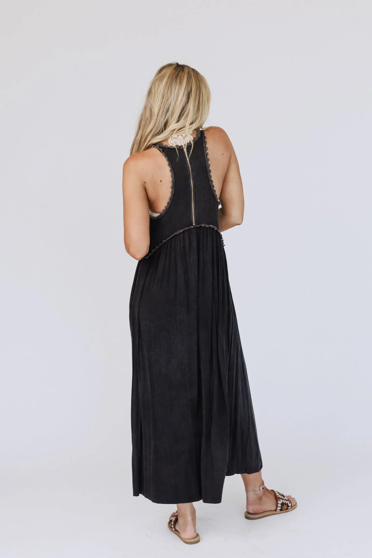 Daisy Chain Maxi Dress - Black - Image 3
