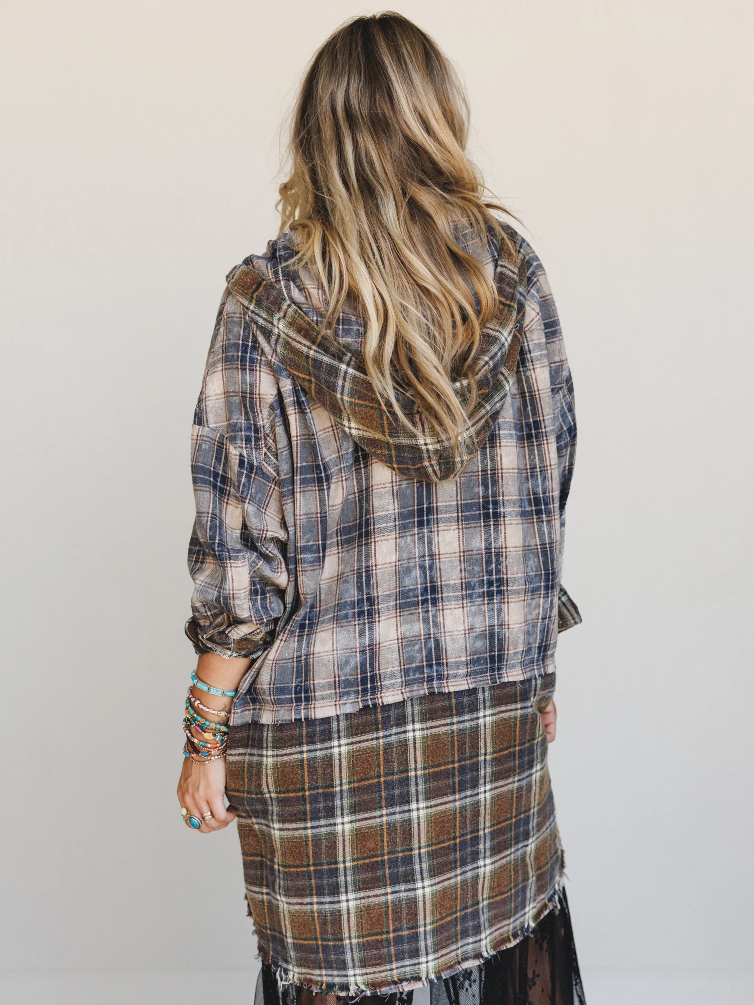 Driftwood Plaid Top - Navy - Image 5