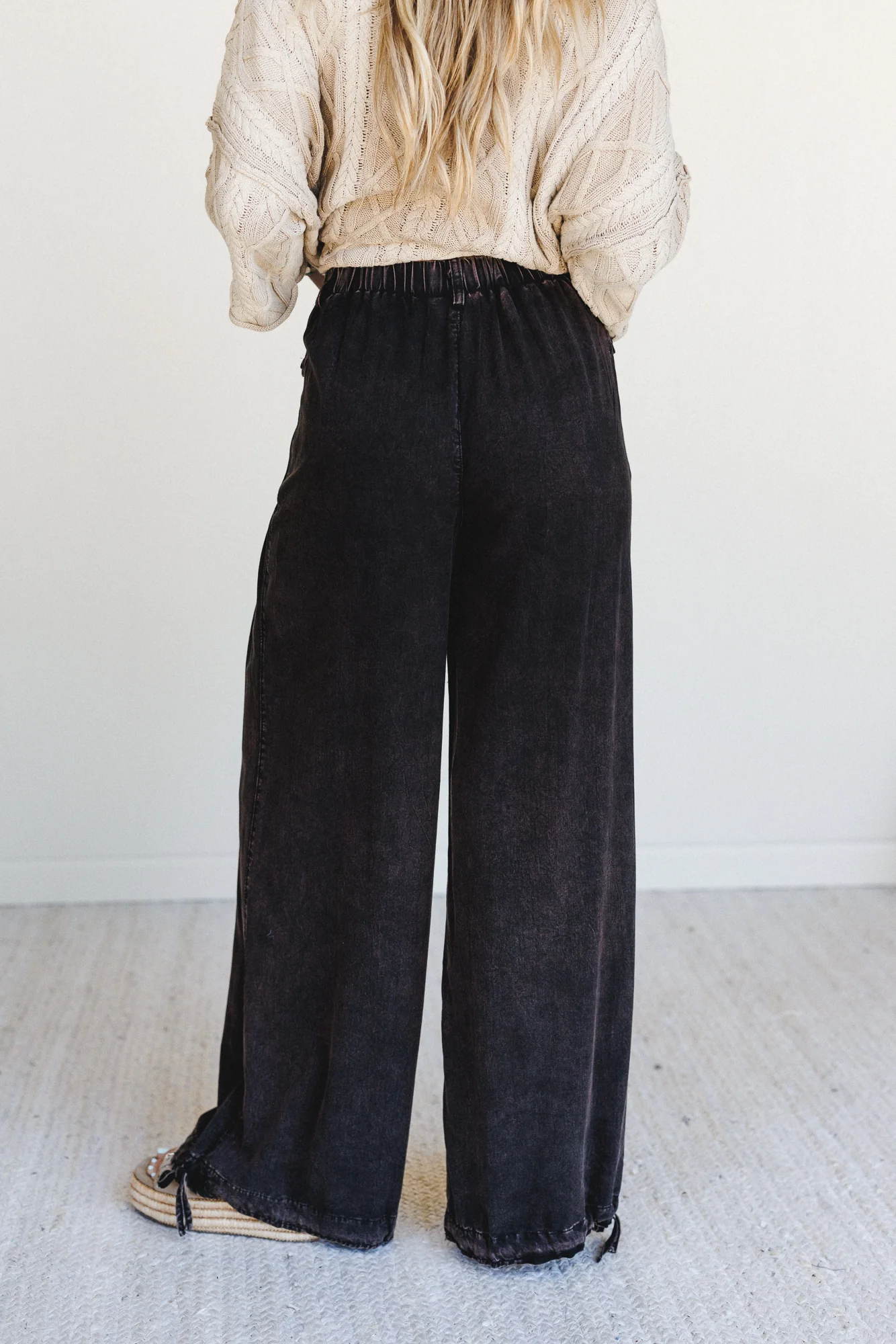 East Bay Loose Fit Cargo Jeans - Black - Image 6