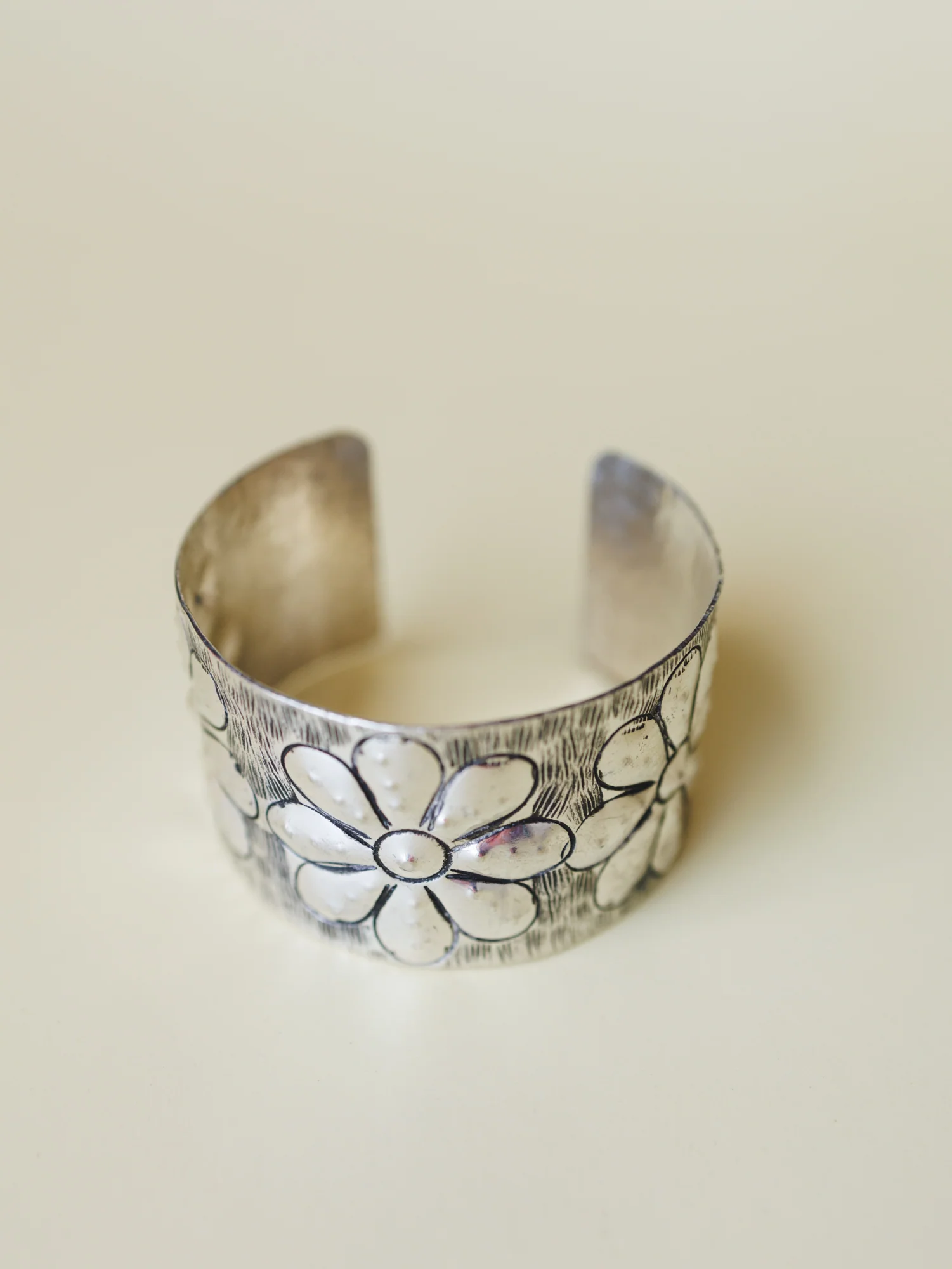 Flower Power Cuff - Silver