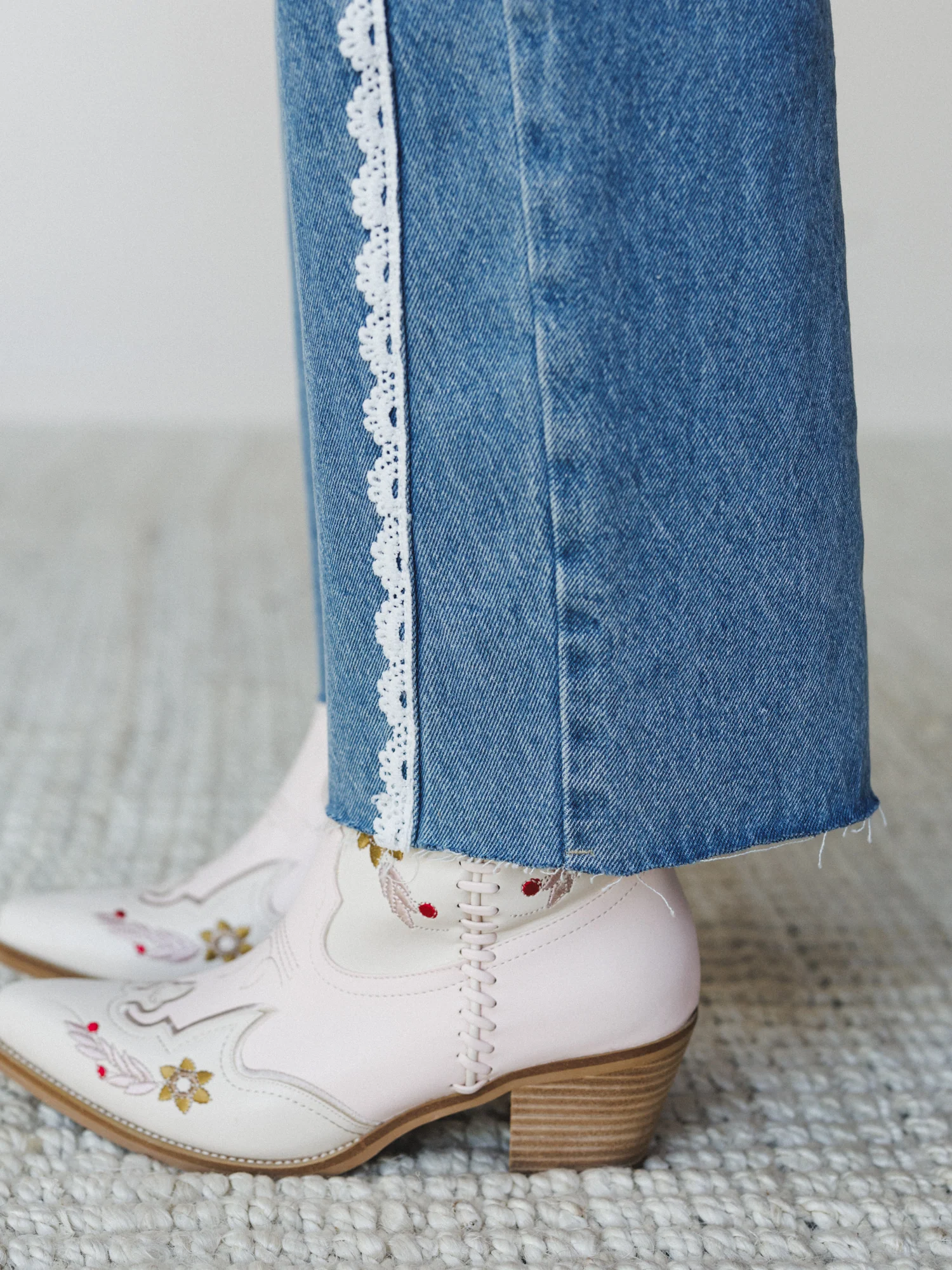 Instant Classic Jeans - Denim - Image 4