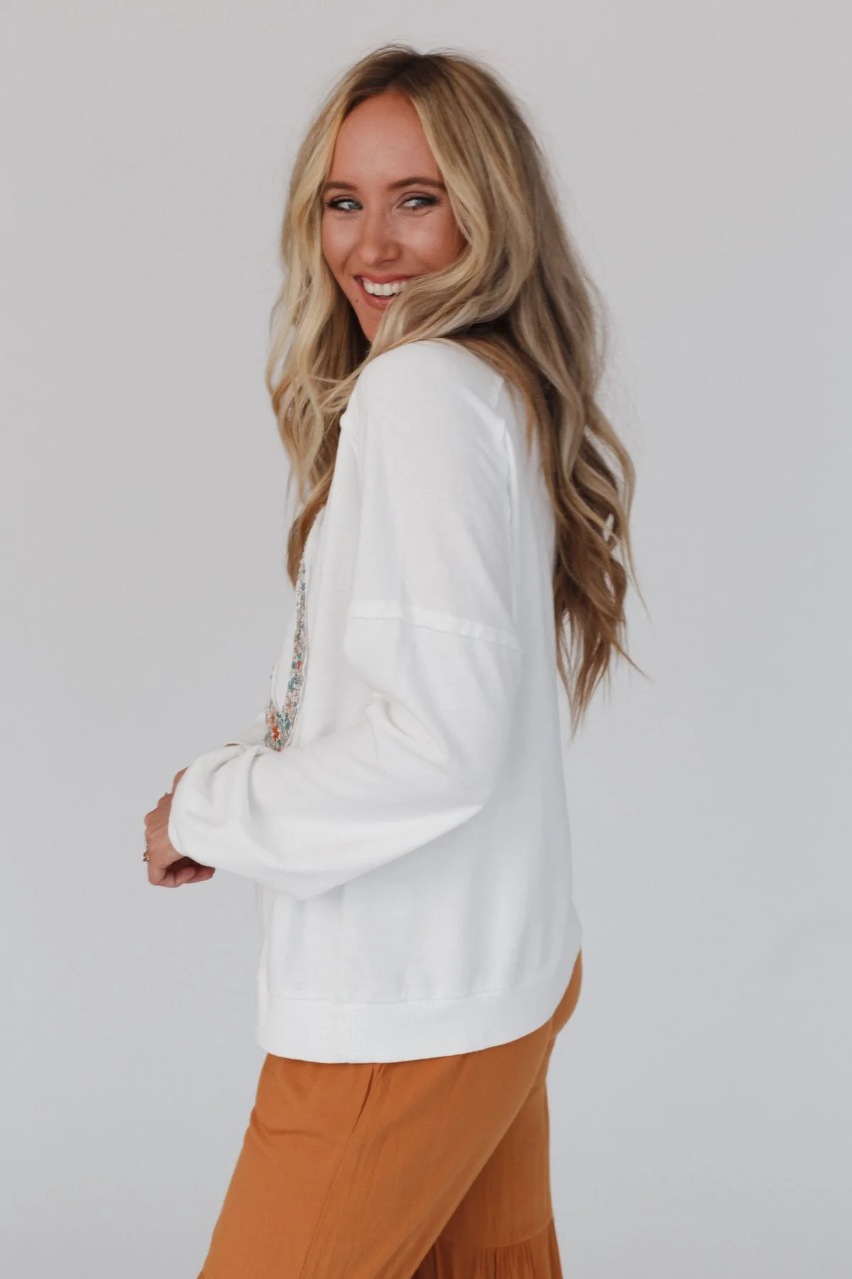 Jenny Floral Peace Sign Pullover Top - Off White - Image 4