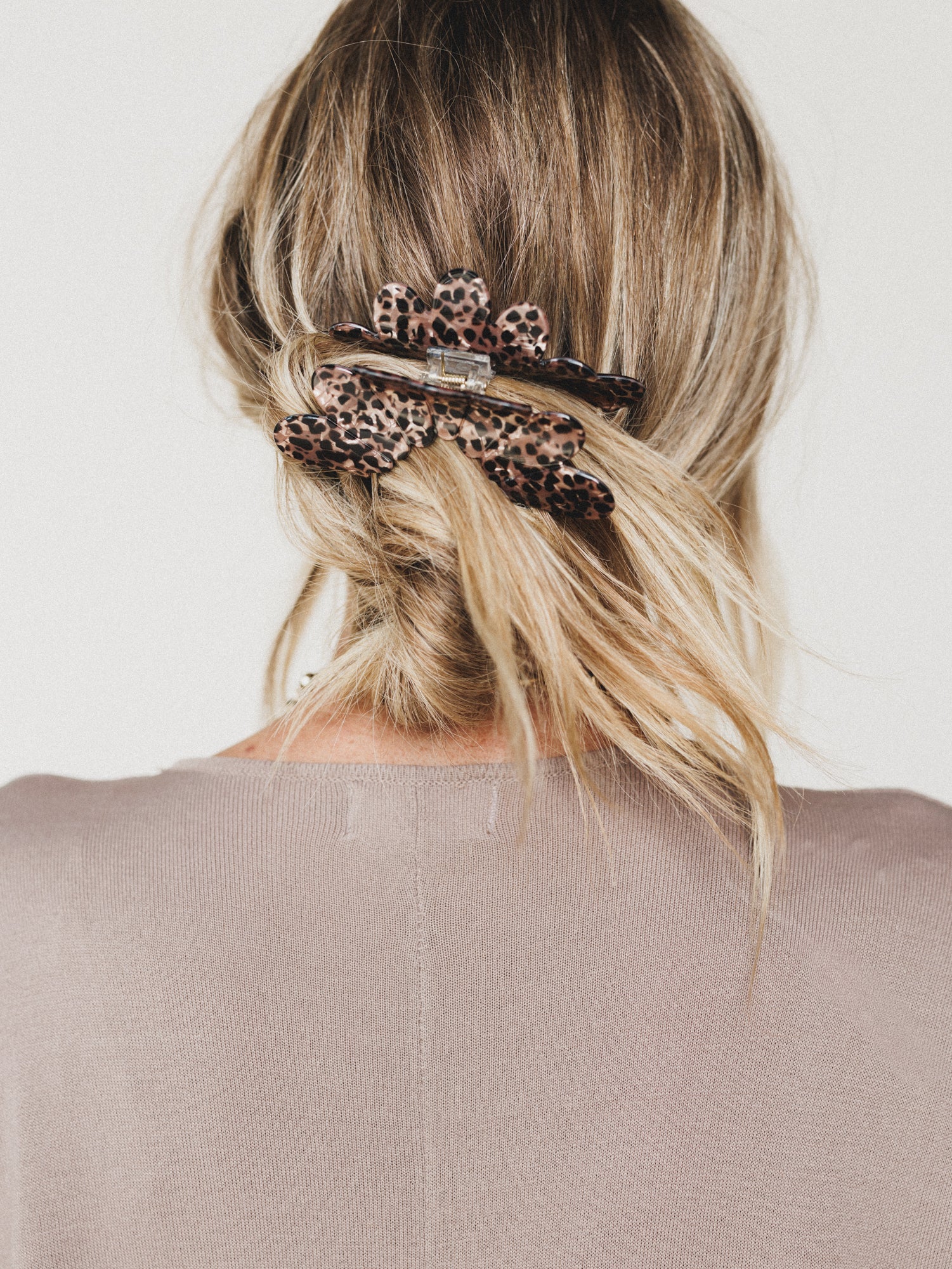 Julie Clip - Oval - Image 6