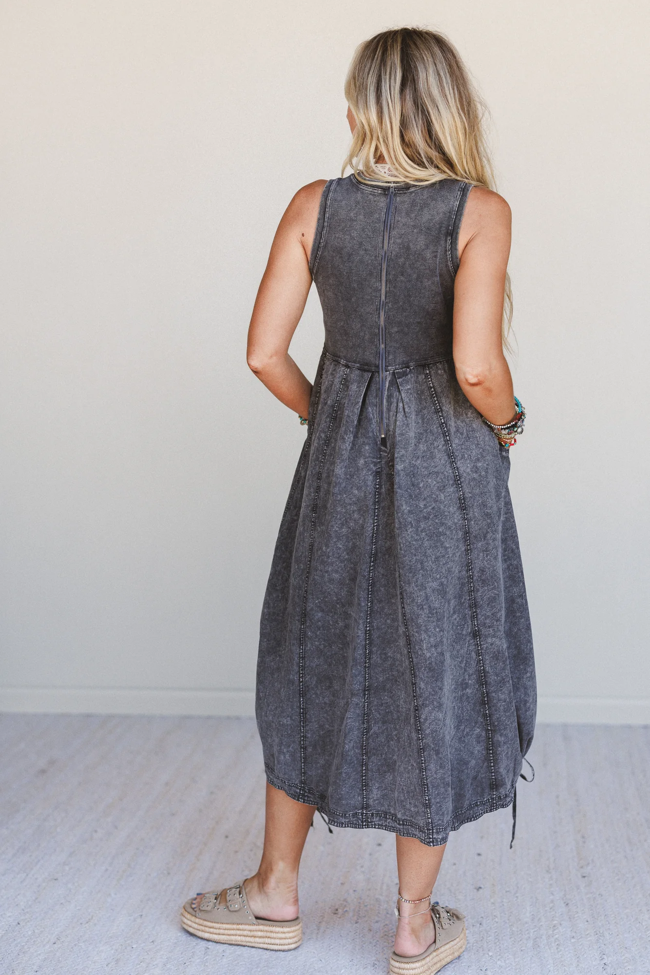 Jungle Beat Cargo Maxi Dress - Black - Image 6