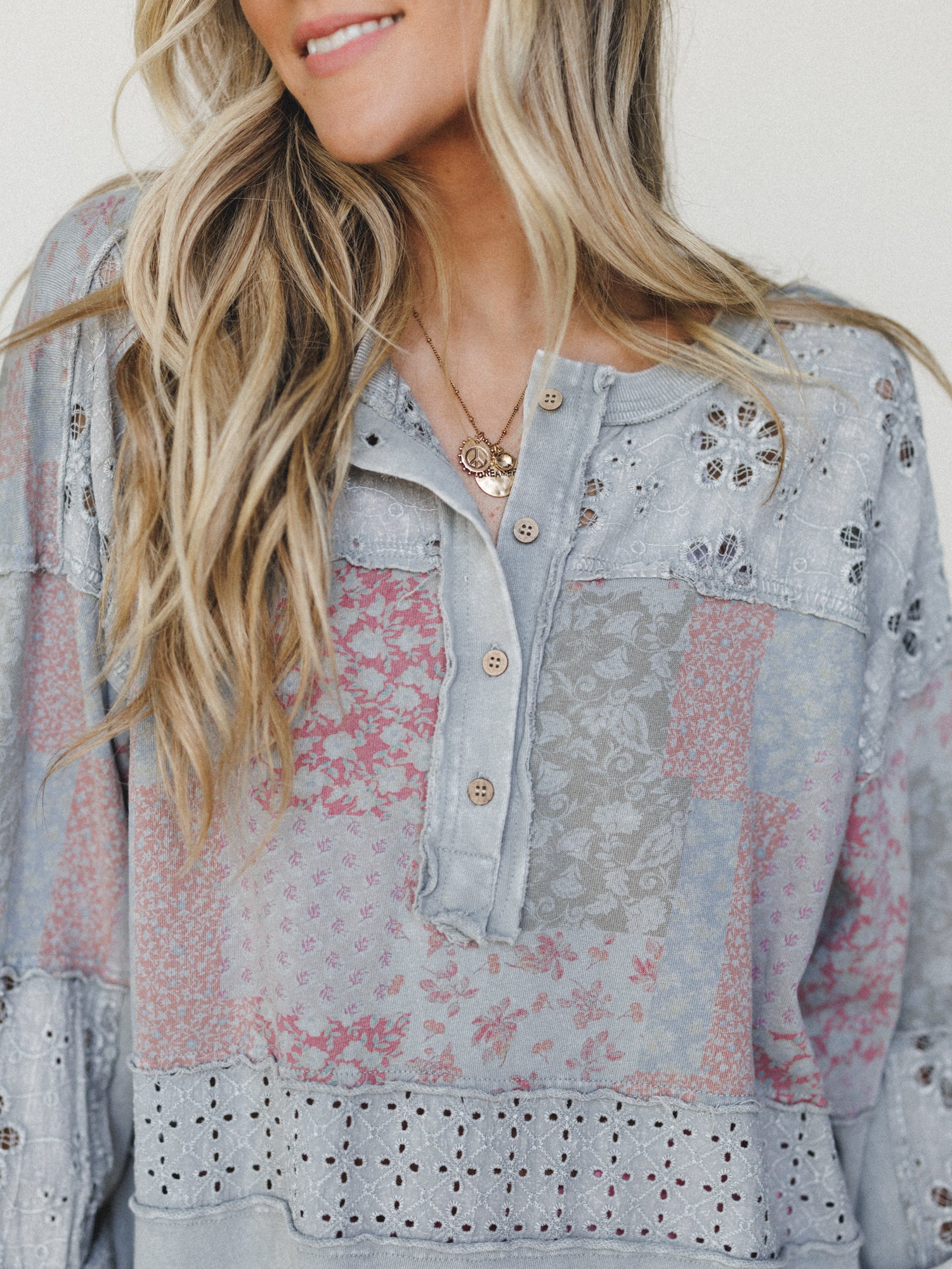 Life in Florals Tee - Light Ash - Image 2