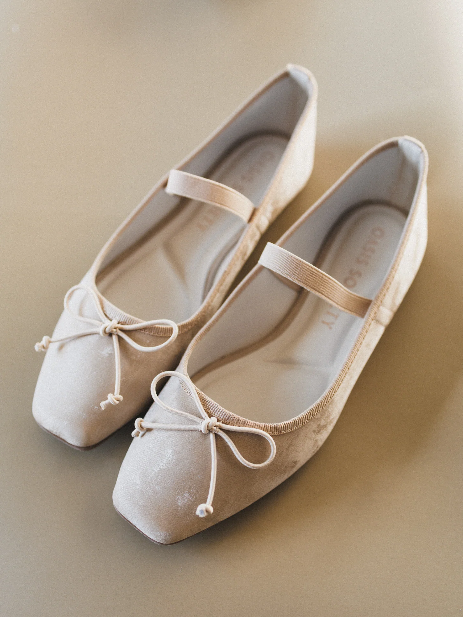 London Flats - Beige - Image 3