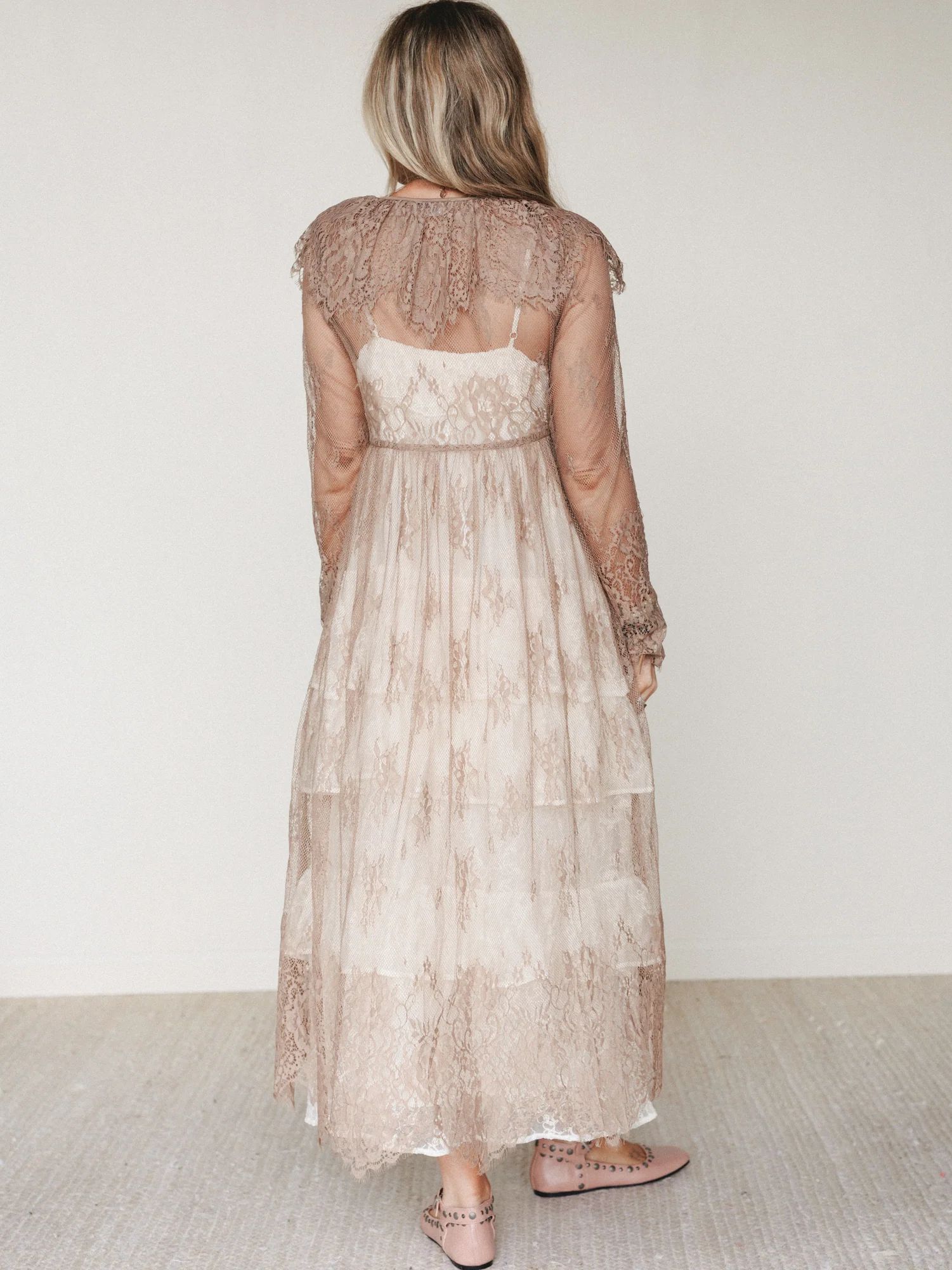 Love Letters Baroque Lace Duster - Taupe - Image 6