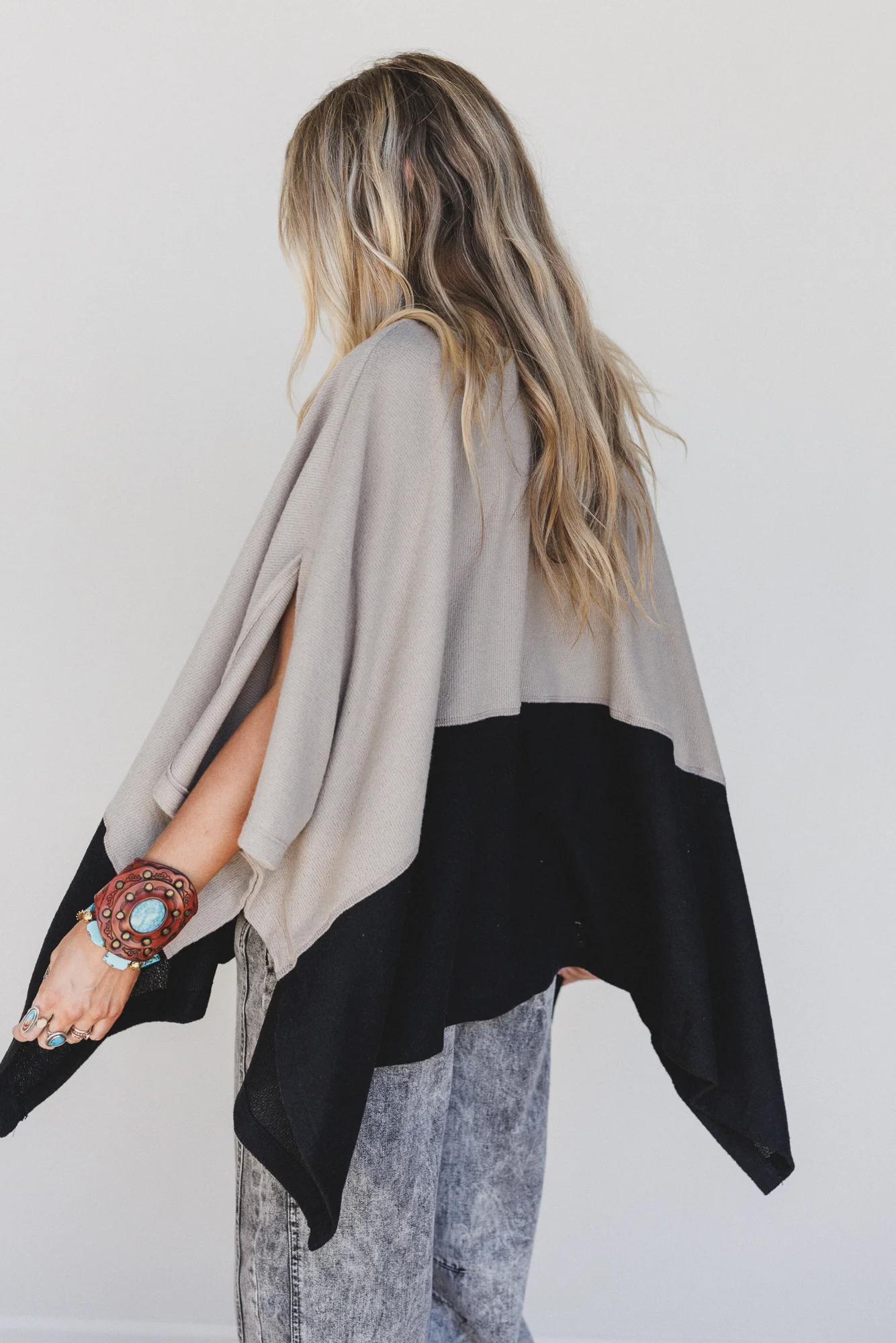 The Nest Lucky Shadow Top - Taupe Black - Image 5
