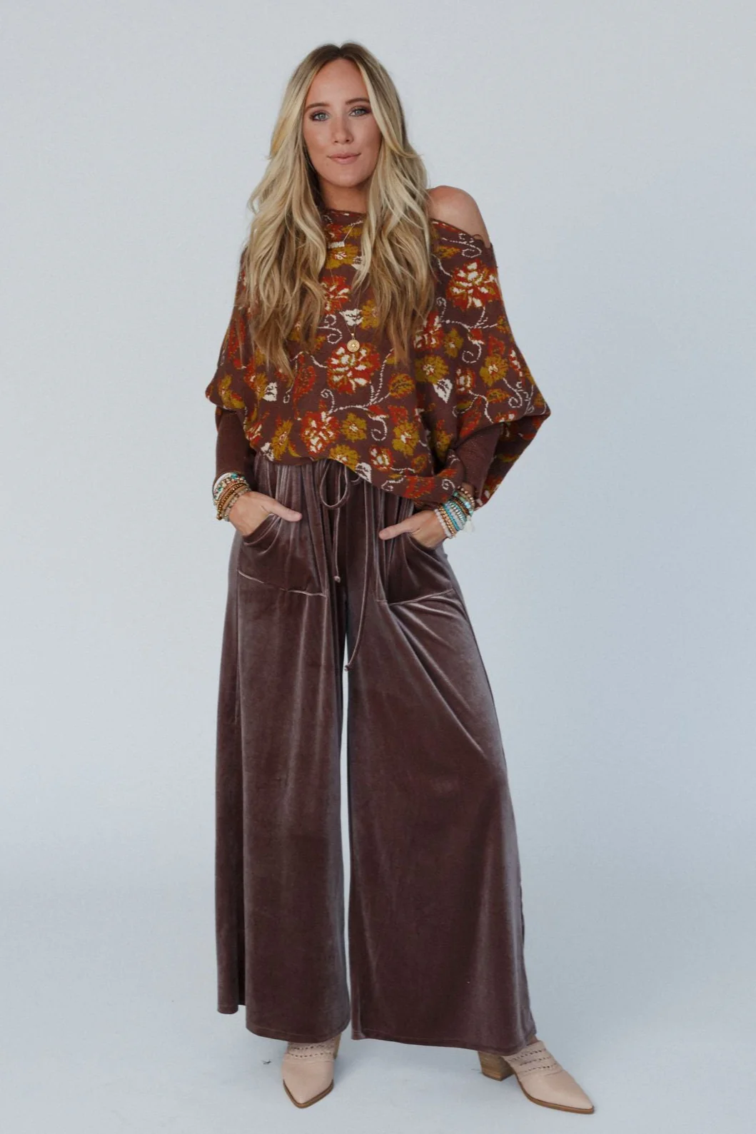The Nest Relaxing Robin Velvet Wide Leg Pant - Coco - Image 6