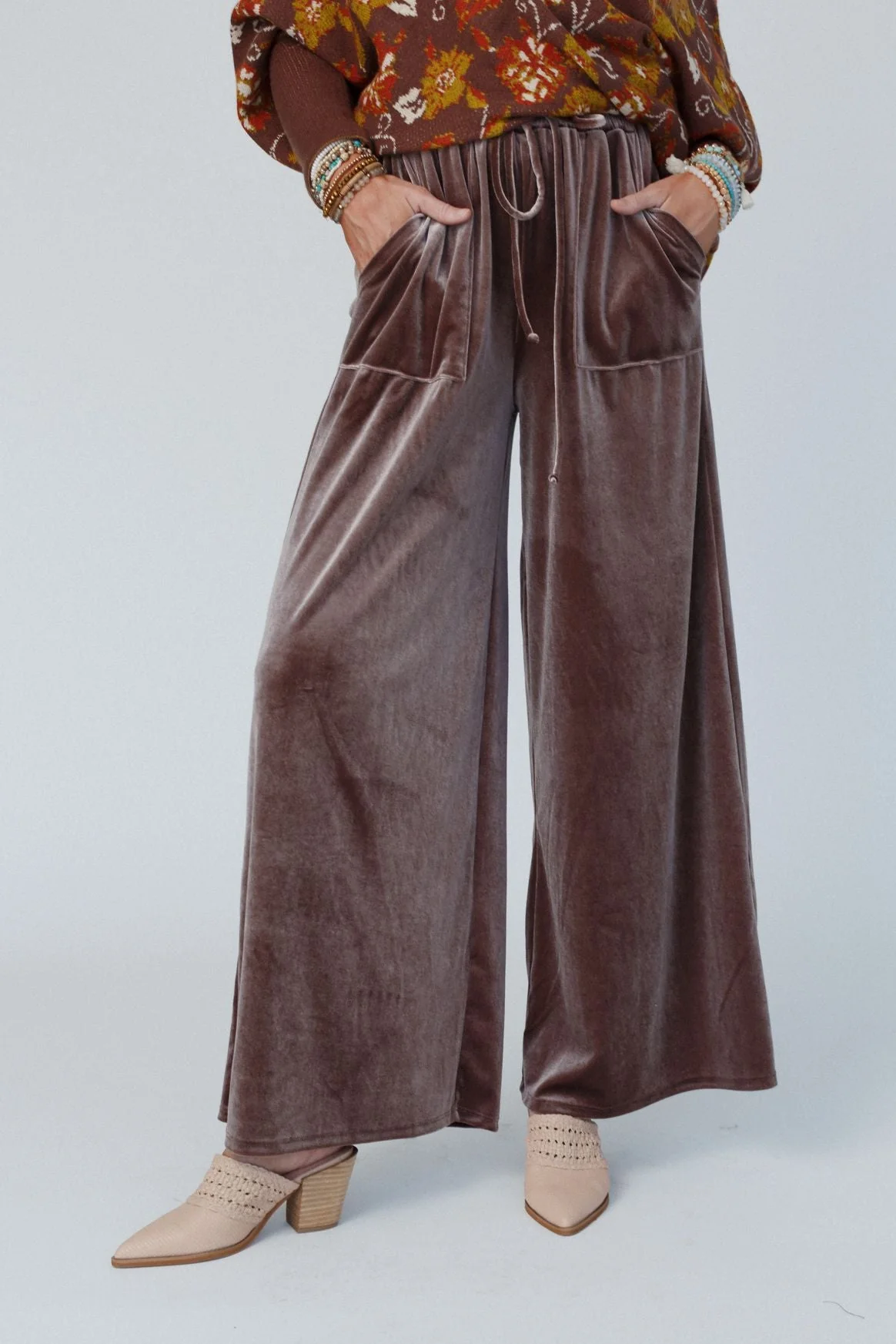 The Nest Relaxing Robin Velvet Wide Leg Pant - Coco - Pre Order - Image 2