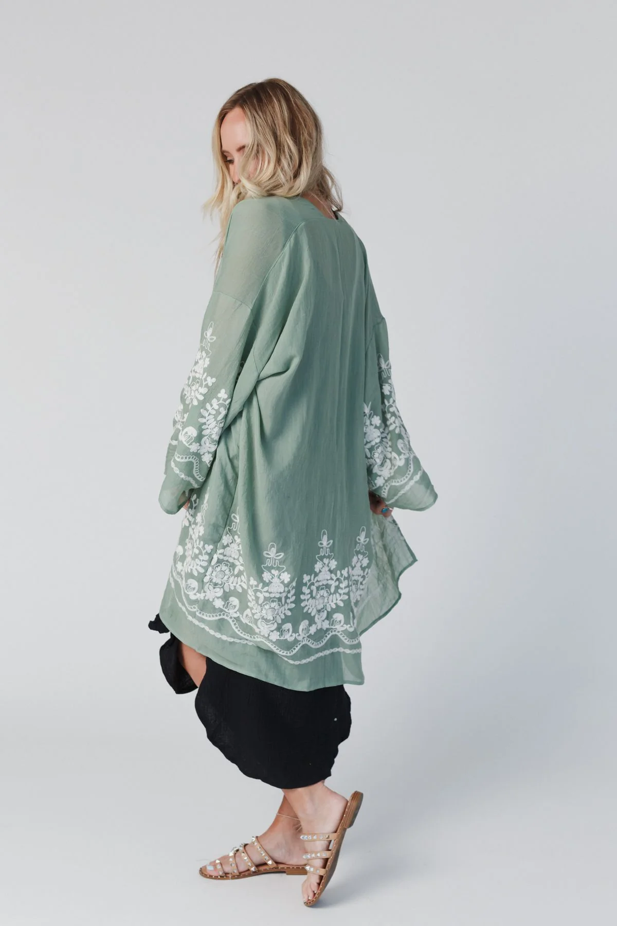 Mazin Floral Kimono - Sage - Image 9
