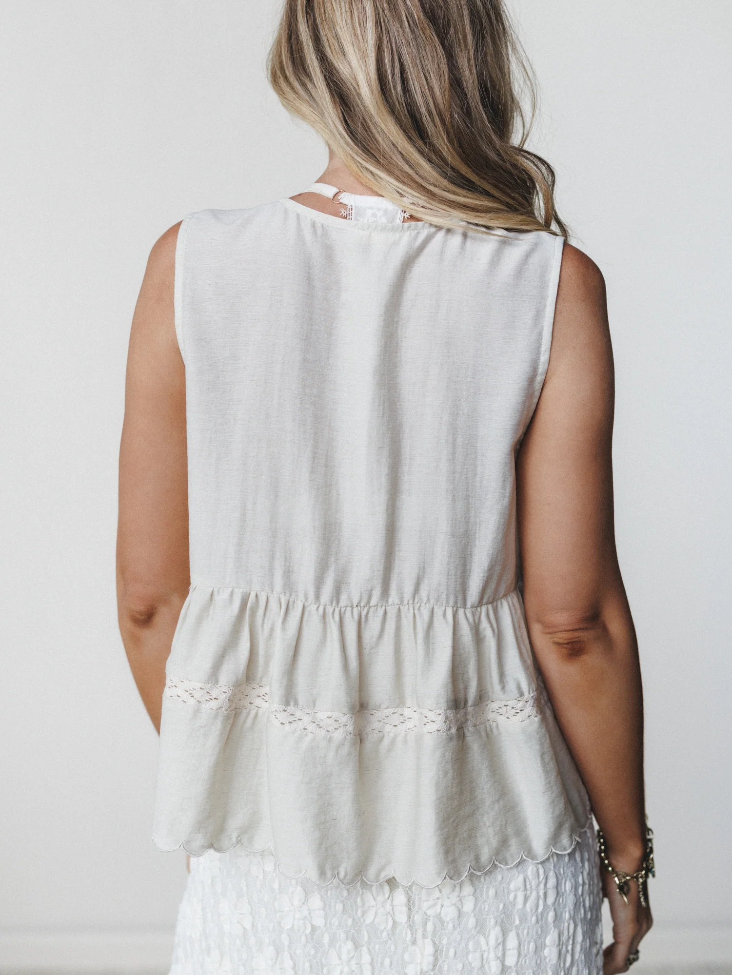 Meadow Memories Vest - Oatmeal - Image 4