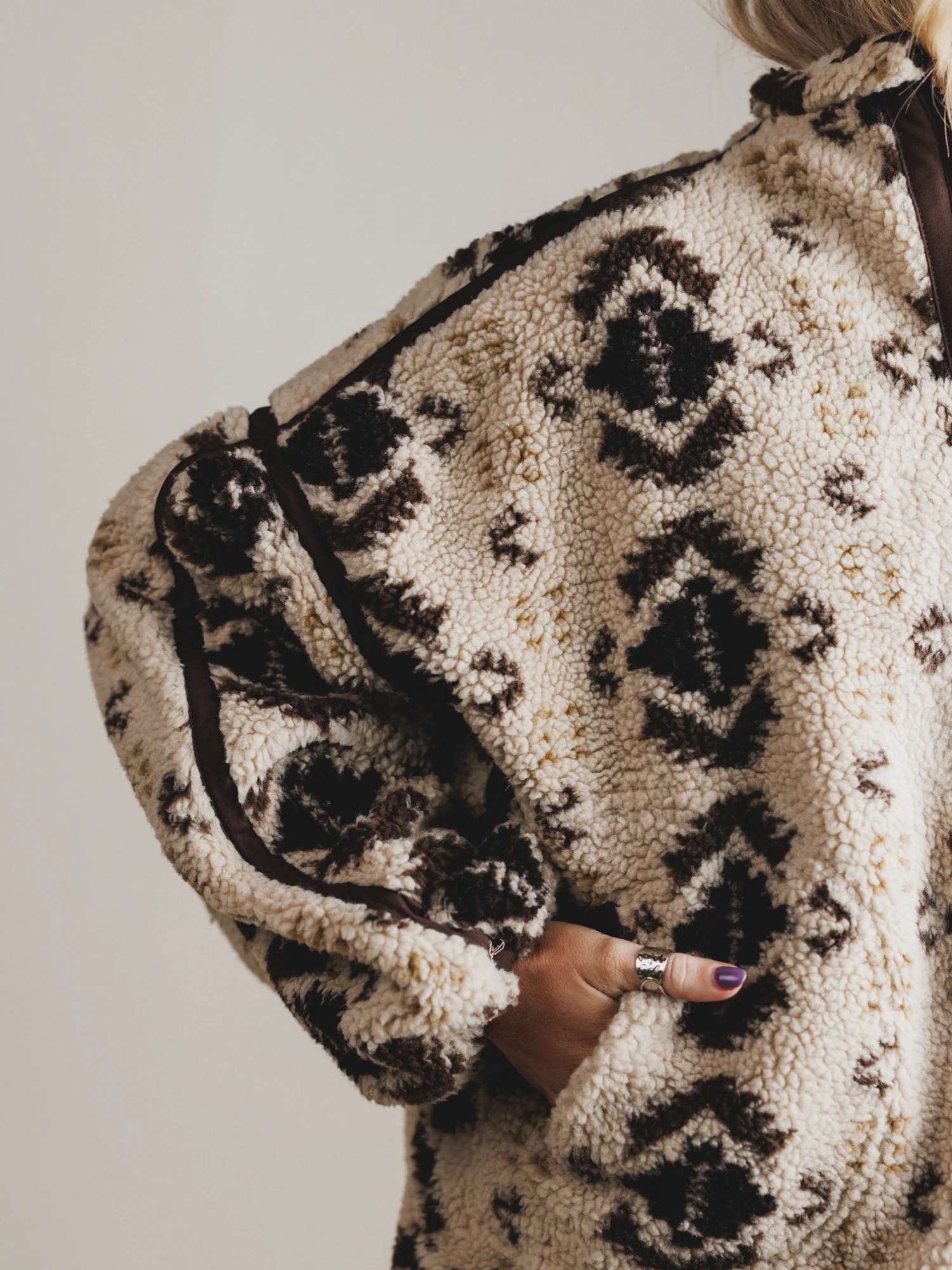 Mountain Calling Pullover - Stone - Image 5