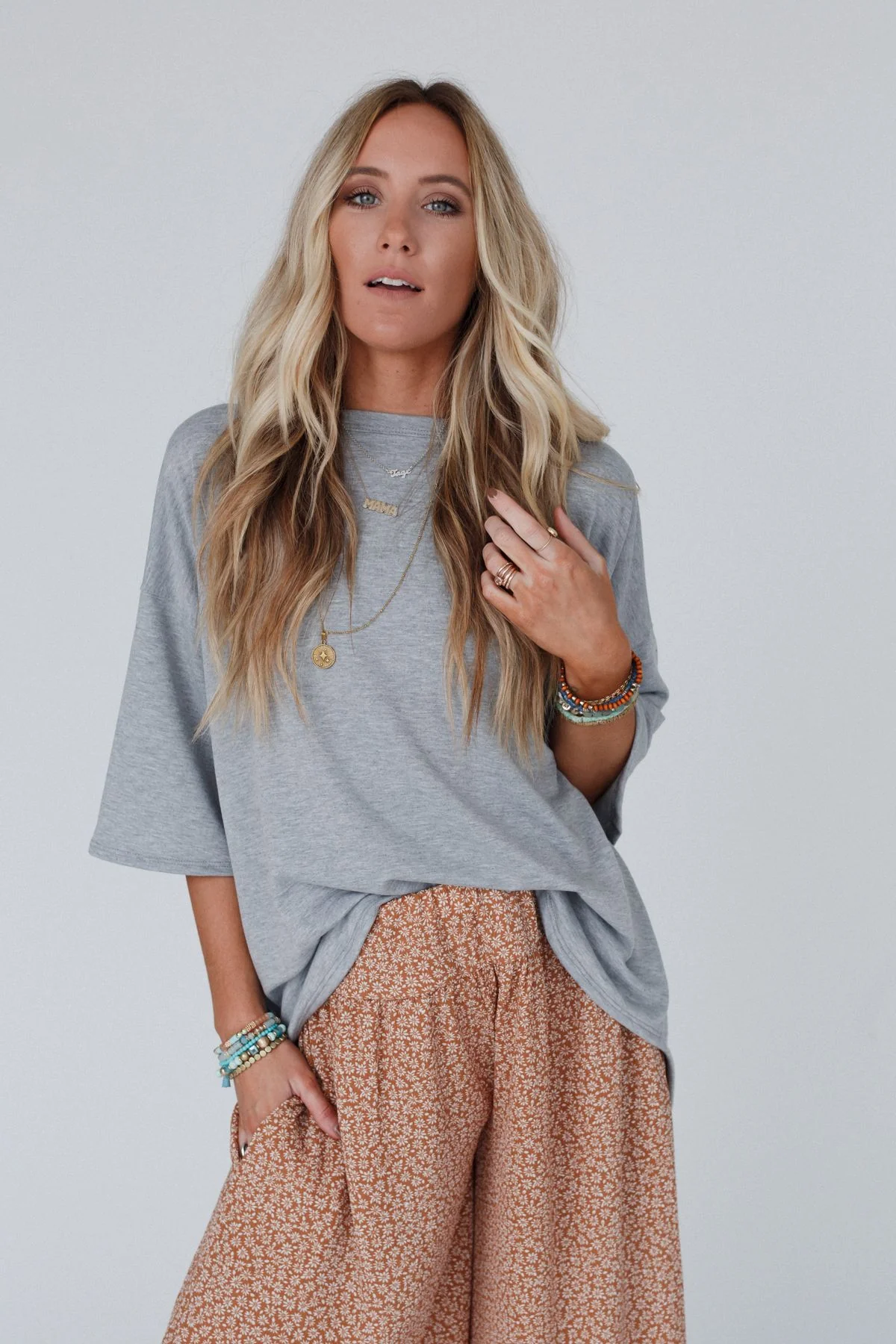 The Nest Must Have High Low Tee - Heather Gray - Pre Order - Image 2