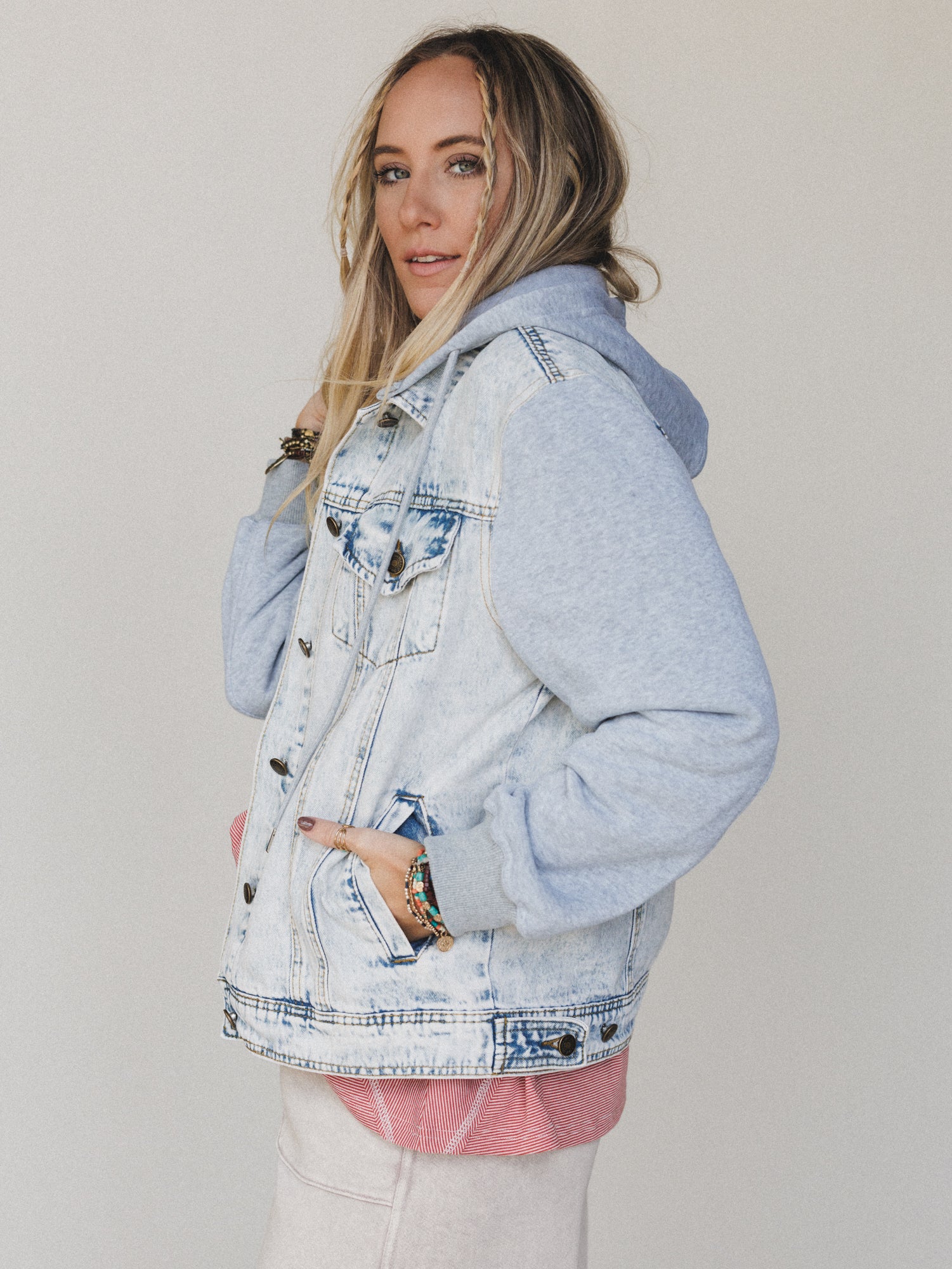 The Nest My Boyfriends Denim Jacket - Blue Light Wash - Image 3