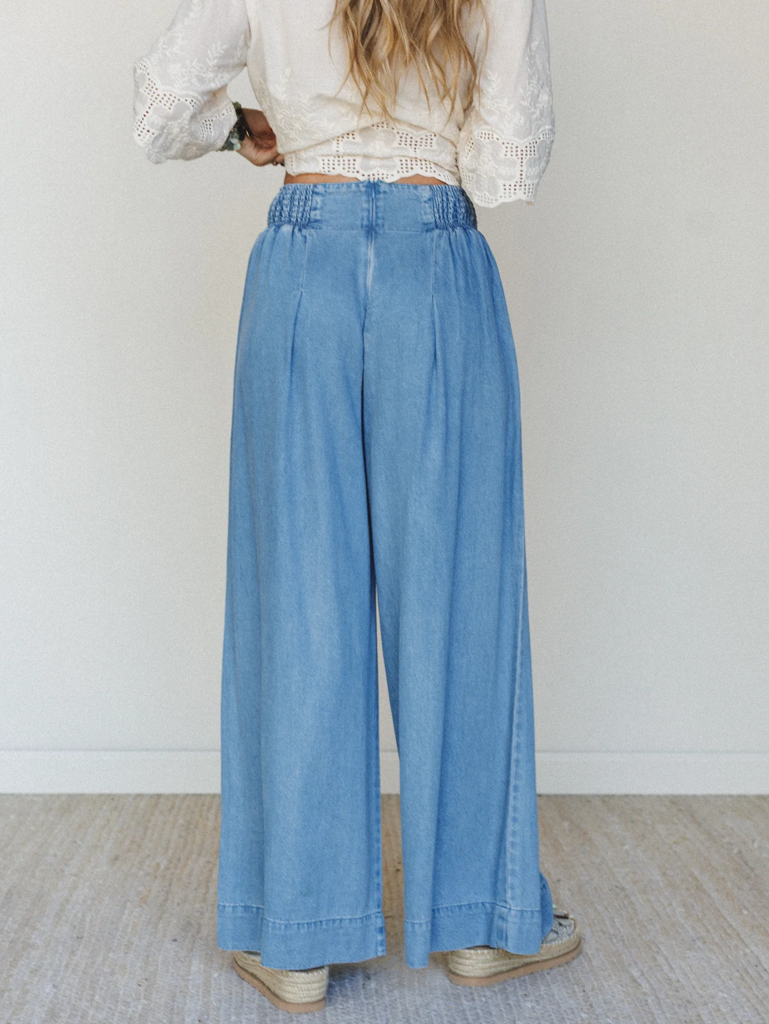 Night Drive Jeans - Medium Wash - Image 5