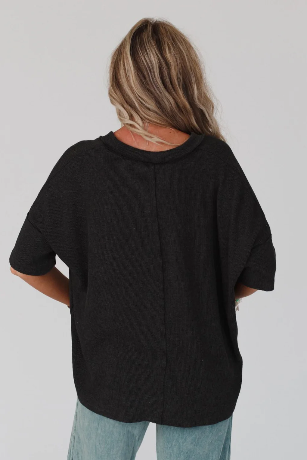 The Nest On The Go V Neck Ribbed Essential Tee - Charcoal - Image 3