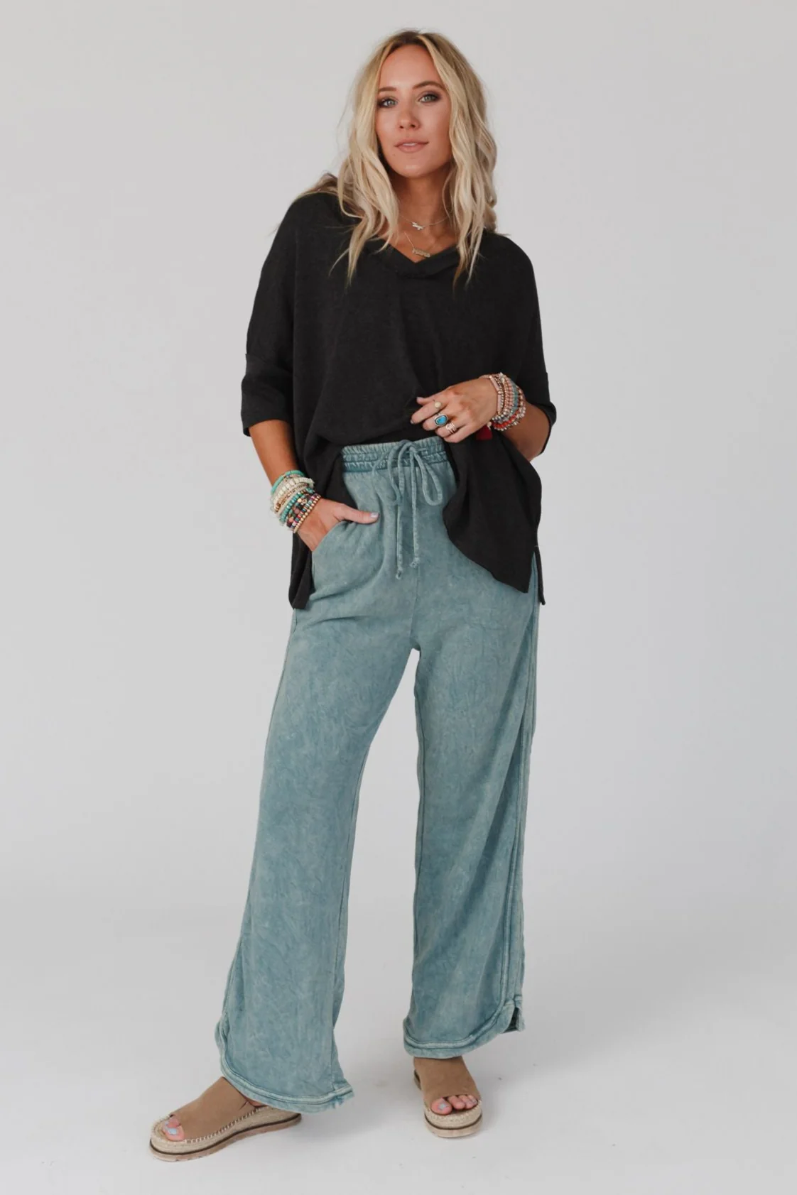The Nest On The Go V Neck Ribbed Essential Tee - Charcoal - Image 4