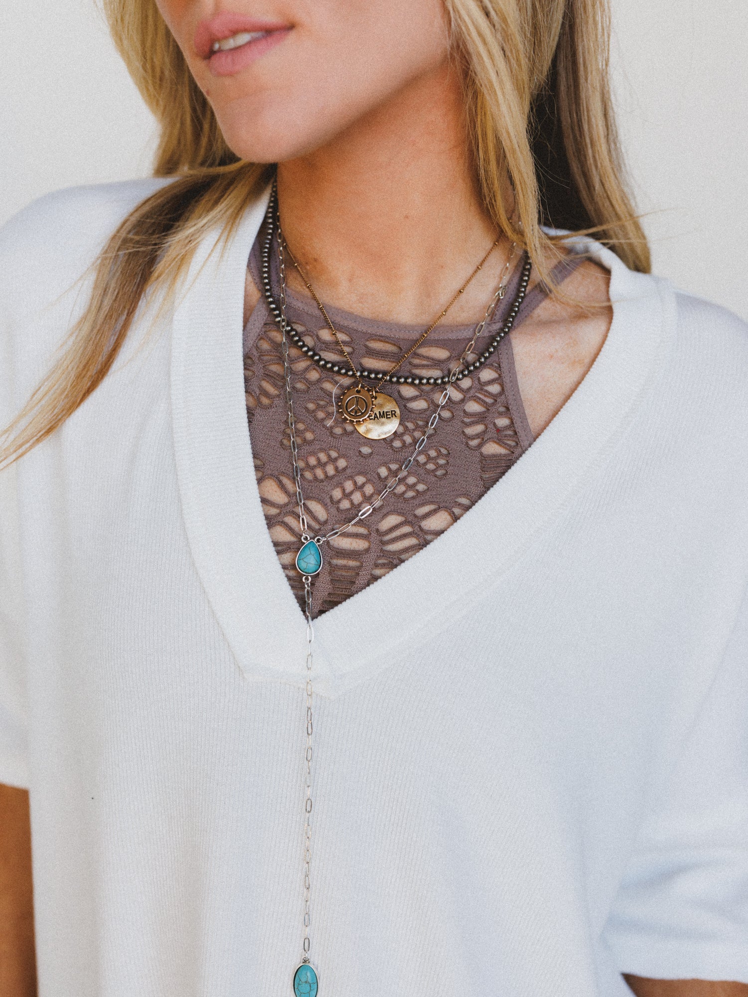 The Nest On The Go V Neck Ribbed Essential Tee - Off White - Image 3