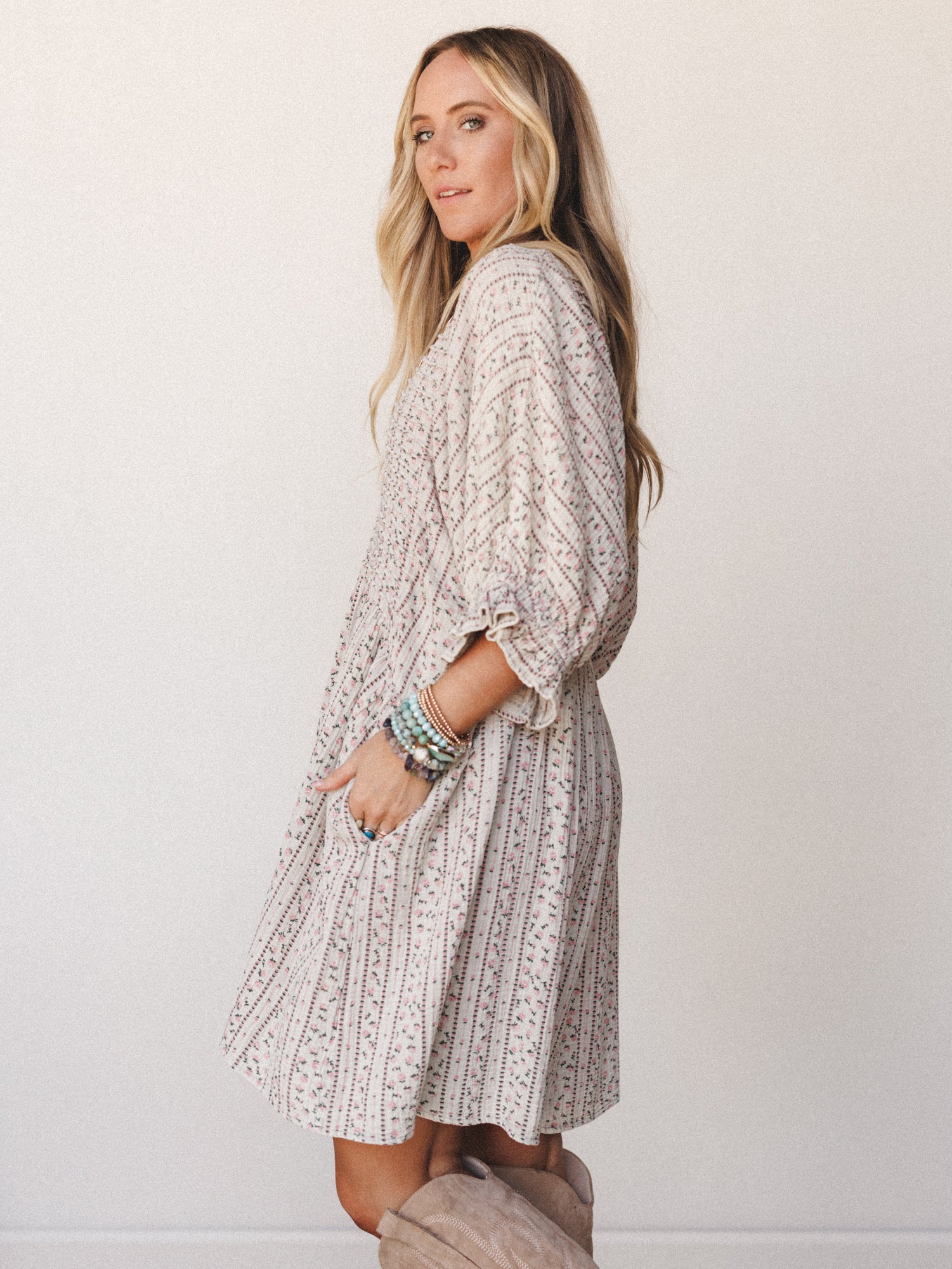 Quinn Puff Sleeve Mini Dress Floral - Sage Grey - Image 4
