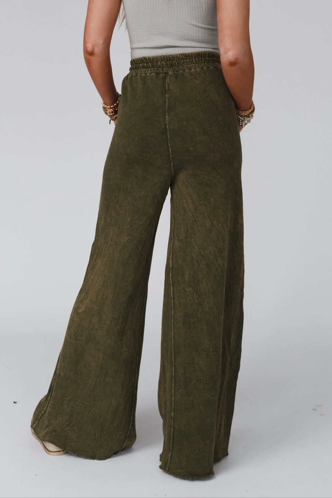 Relaxing Robin Wide Leg Pant - New Olive - Image 4