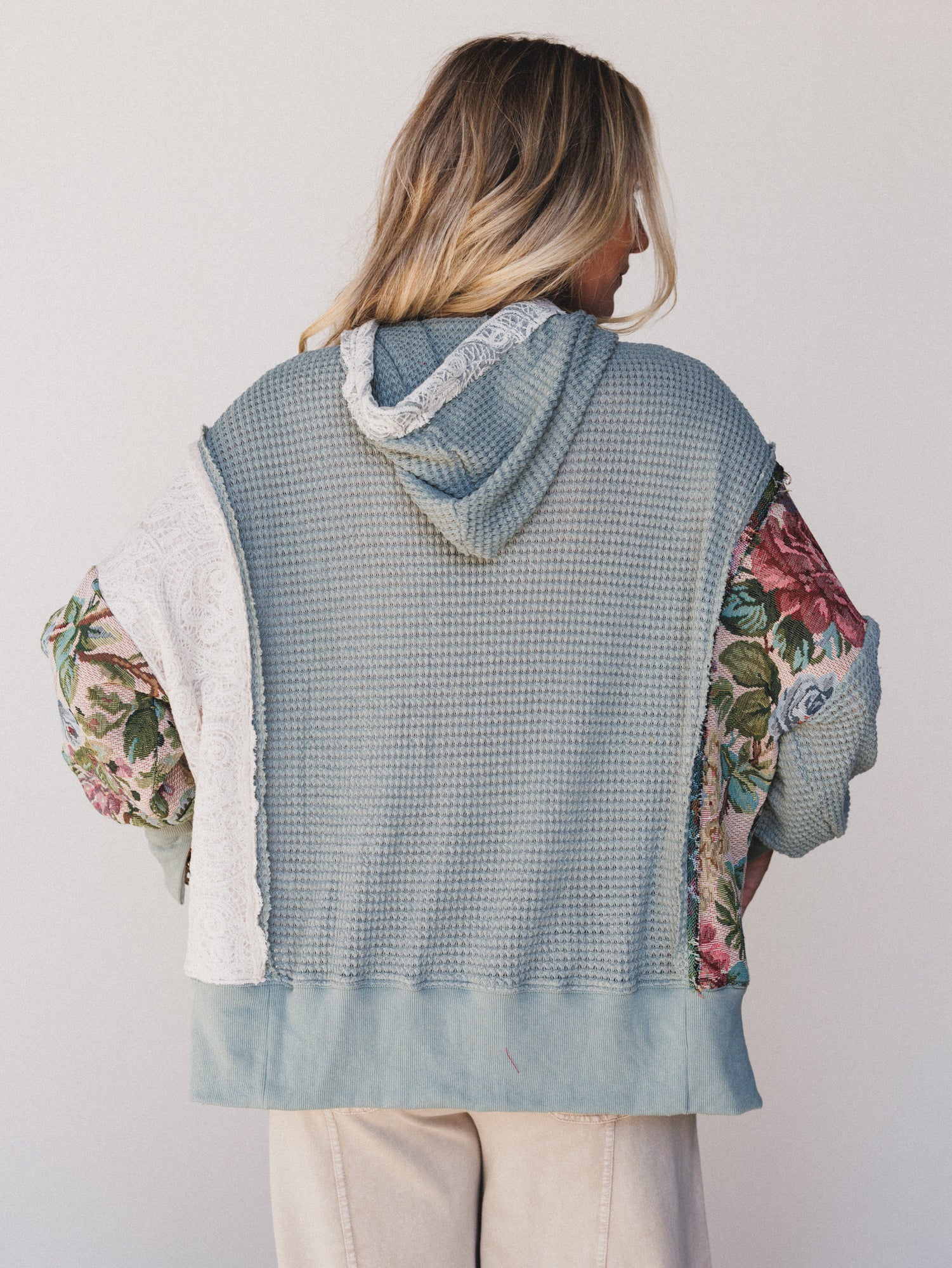 Seaside Roses Sweater - Seafoam - Image 5