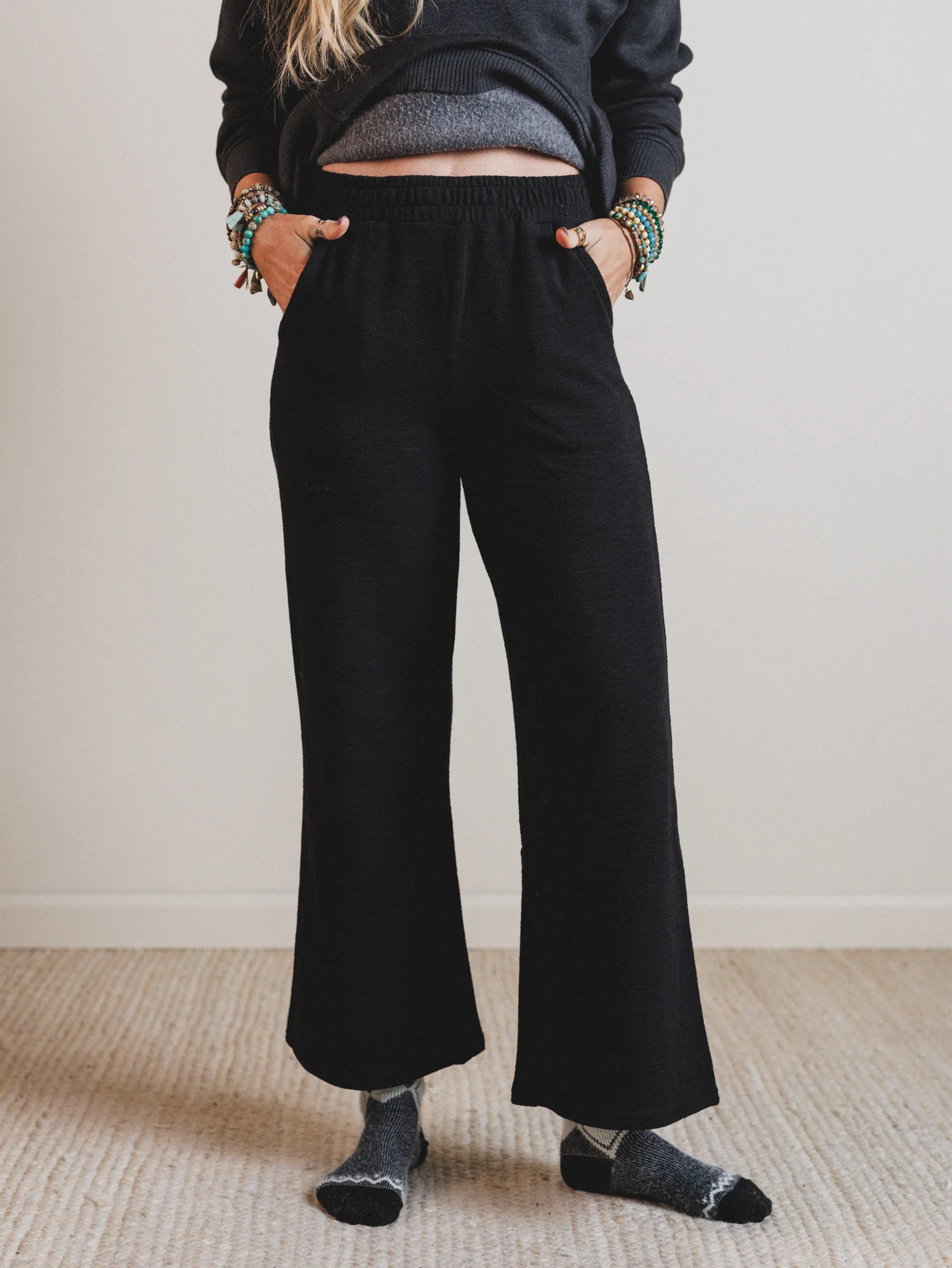 Sky Valley Lounge Pants - Black