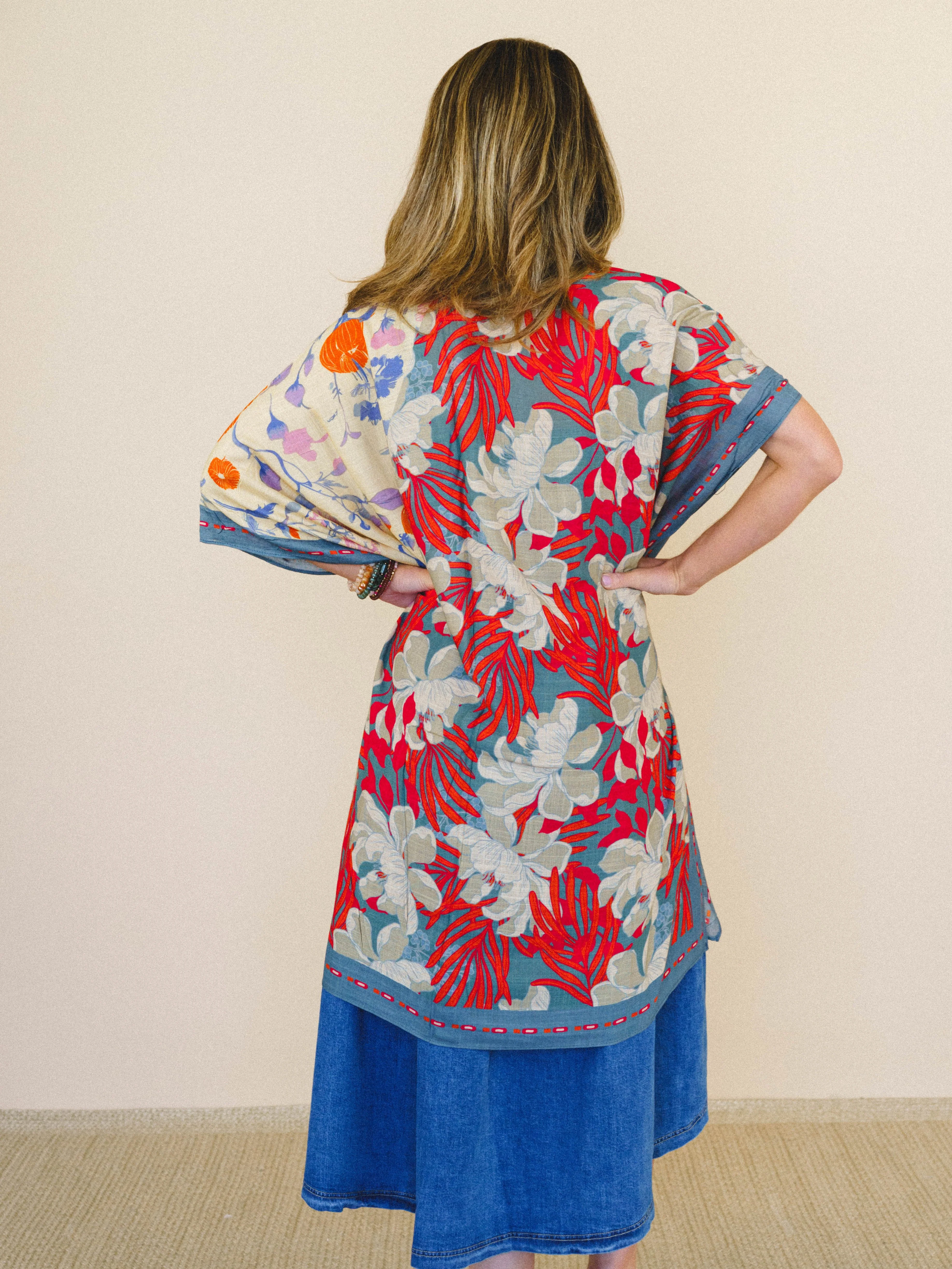 Soft Petals Kimono - Phyllis - Image 2