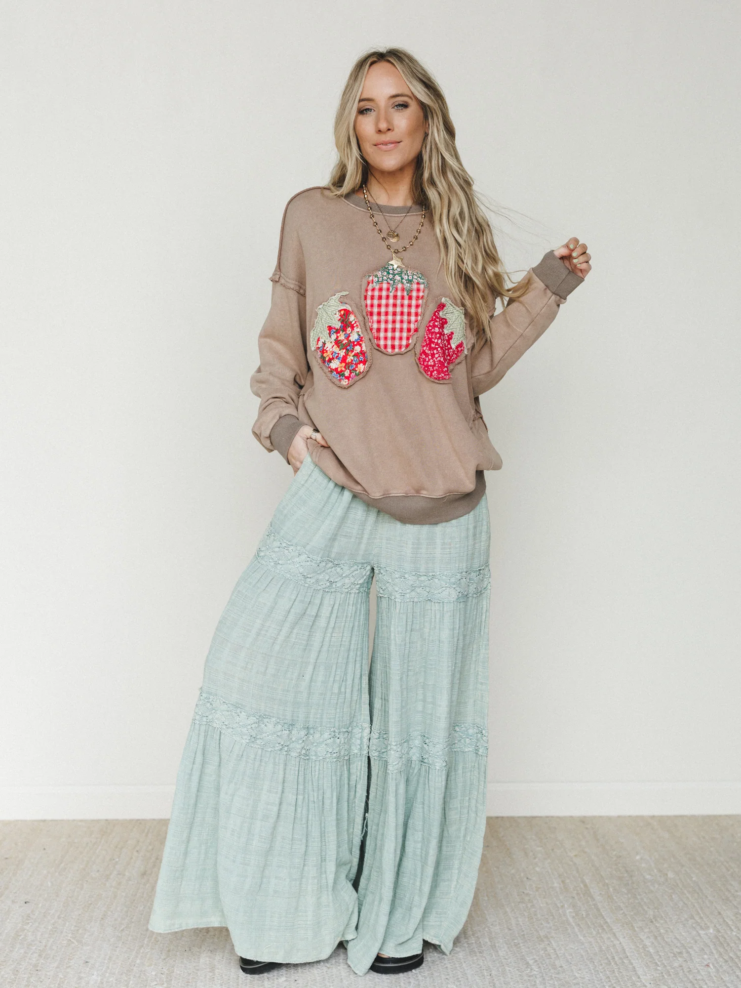 Strawberry Fields Pullover - Mocha - Image 8