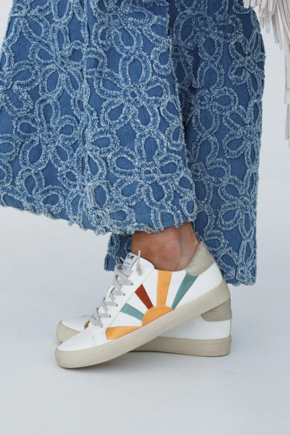 Sun Rays Retro Sneakers - Blue - Image 4