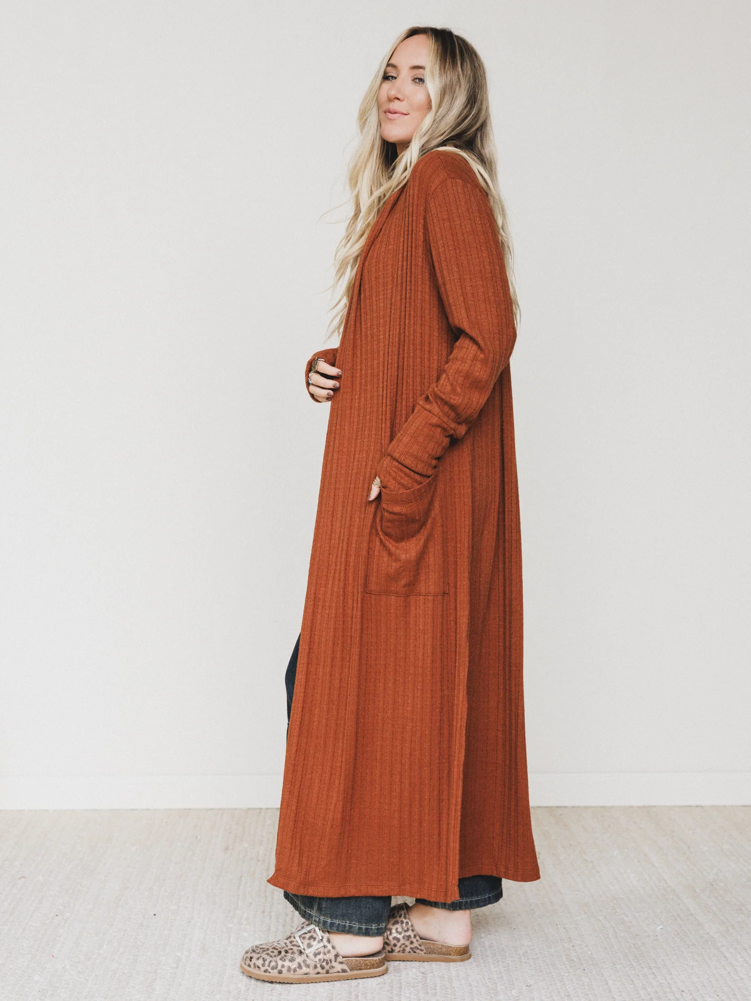The Nest Finishing Touch Duster Cardigan - Caramel - Image 5