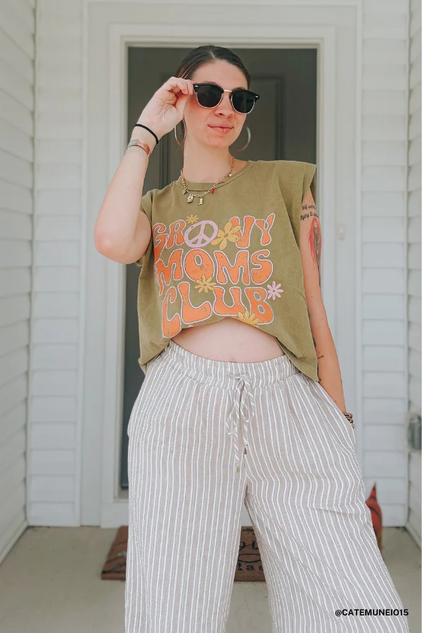 The Nest Groovy Moms Club Graphic Top - Faded Army - Pre Order