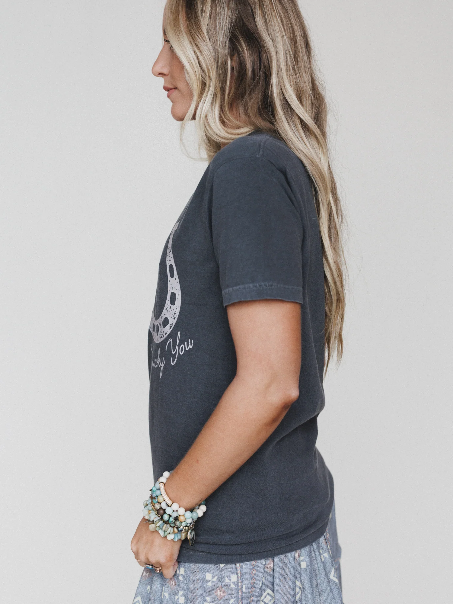 The Nest Lucky You Graphic Tee - Pepper - Image 3