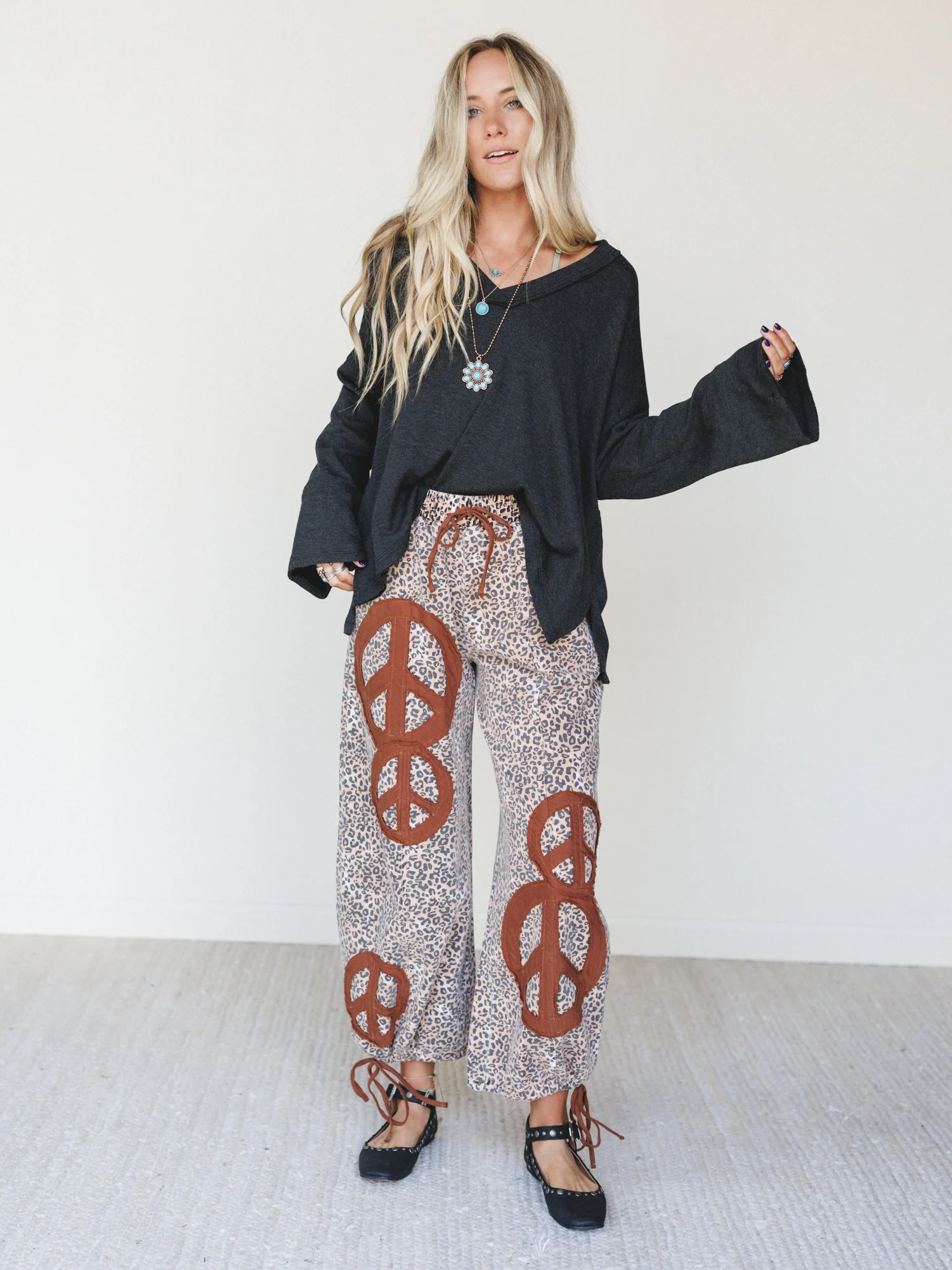 The Nest On The Go Long Sleeve Tee - Charcoal - Image 3