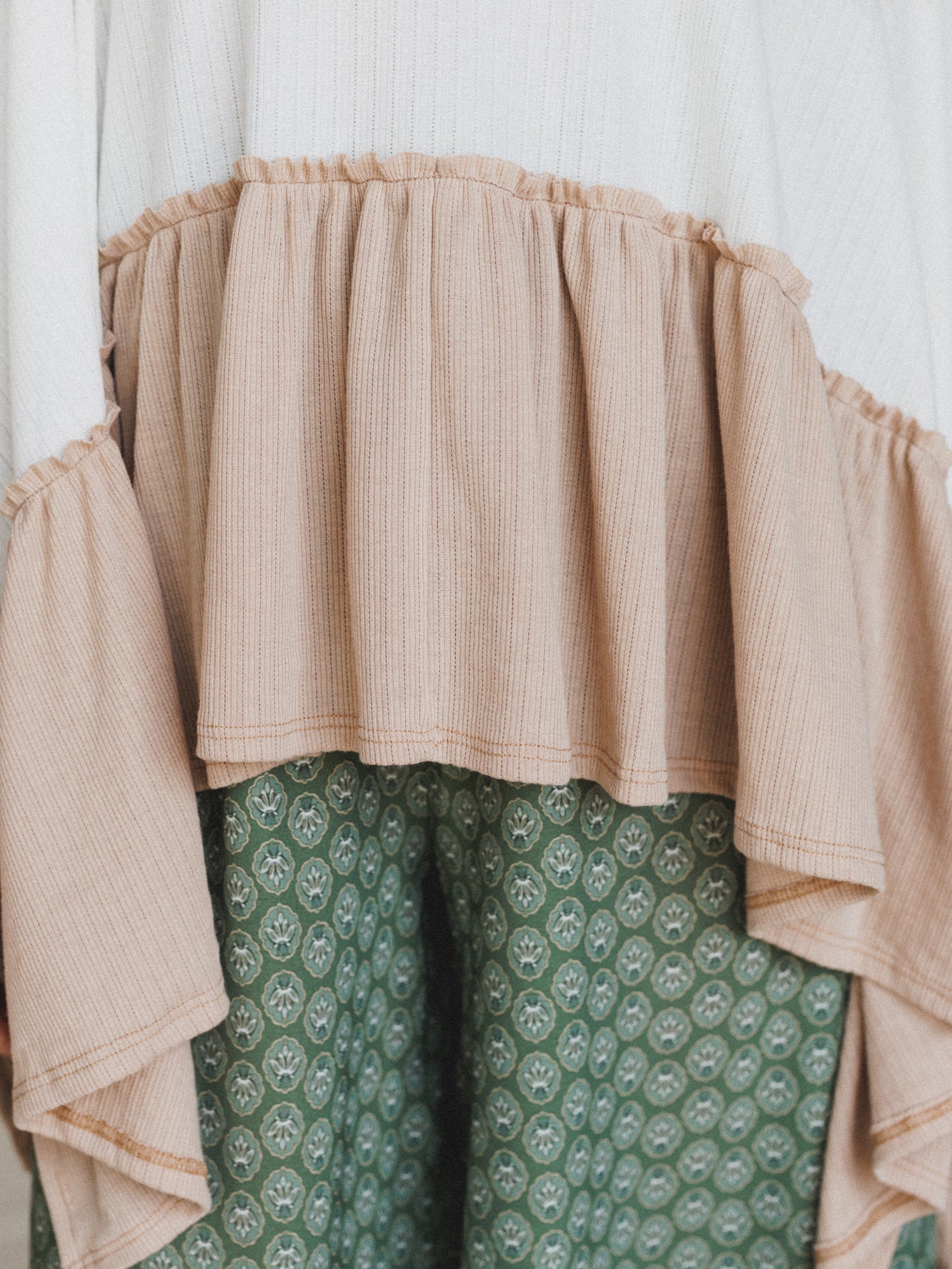 The Nest Sally Ruffle Top - Off White Camel - Image 3