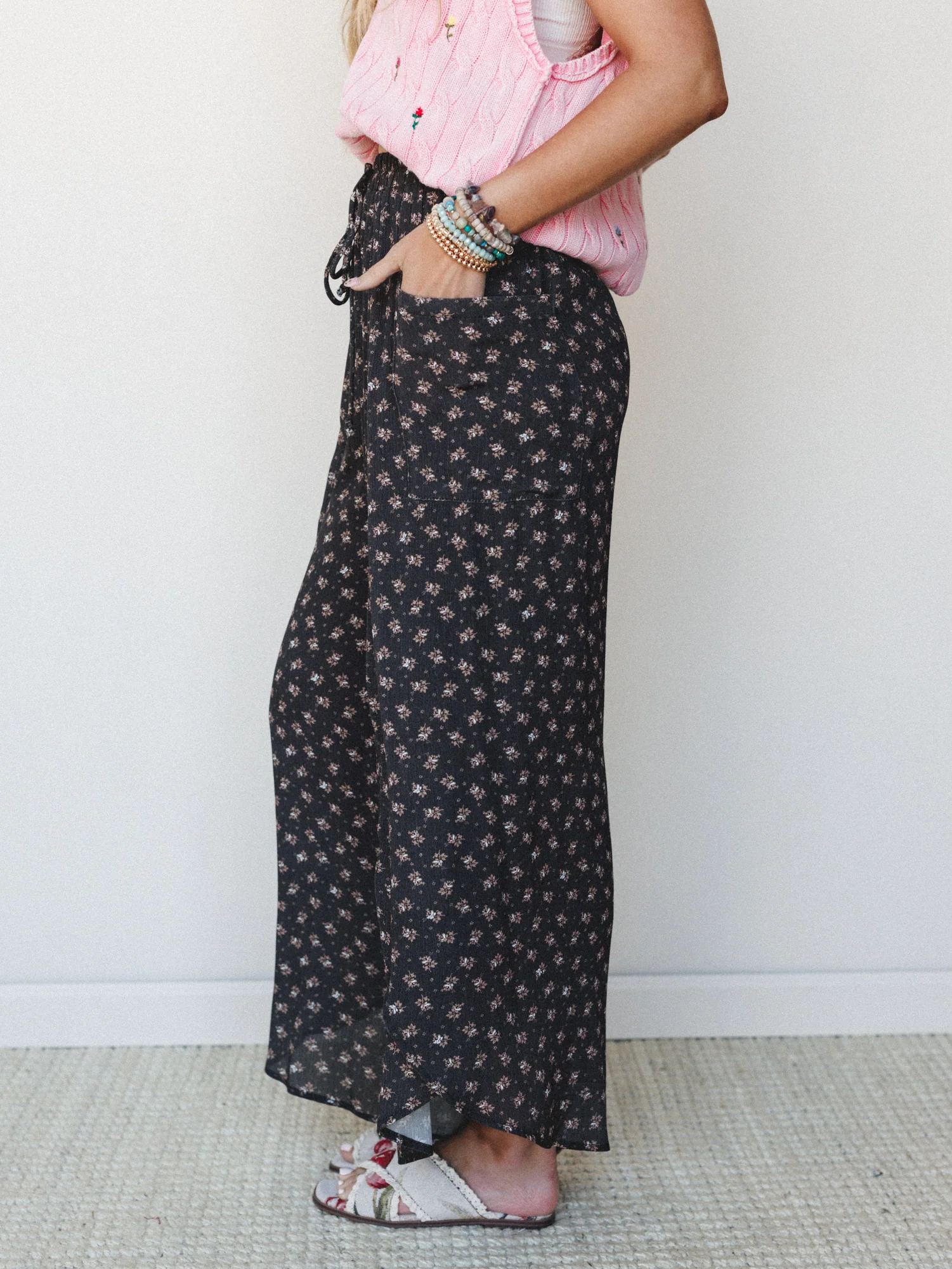The Nest Wandering Flower Side Slit Pant - Iron - Image 3