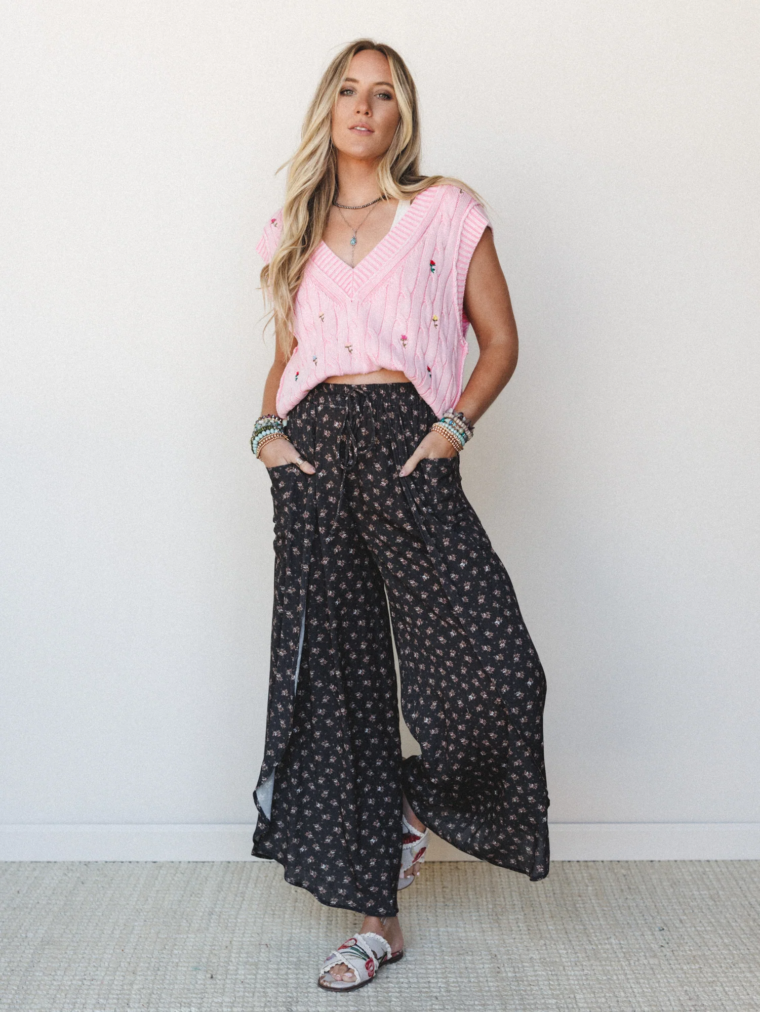 The Nest Wandering Flower Side Slit Pant - Iron - Image 4