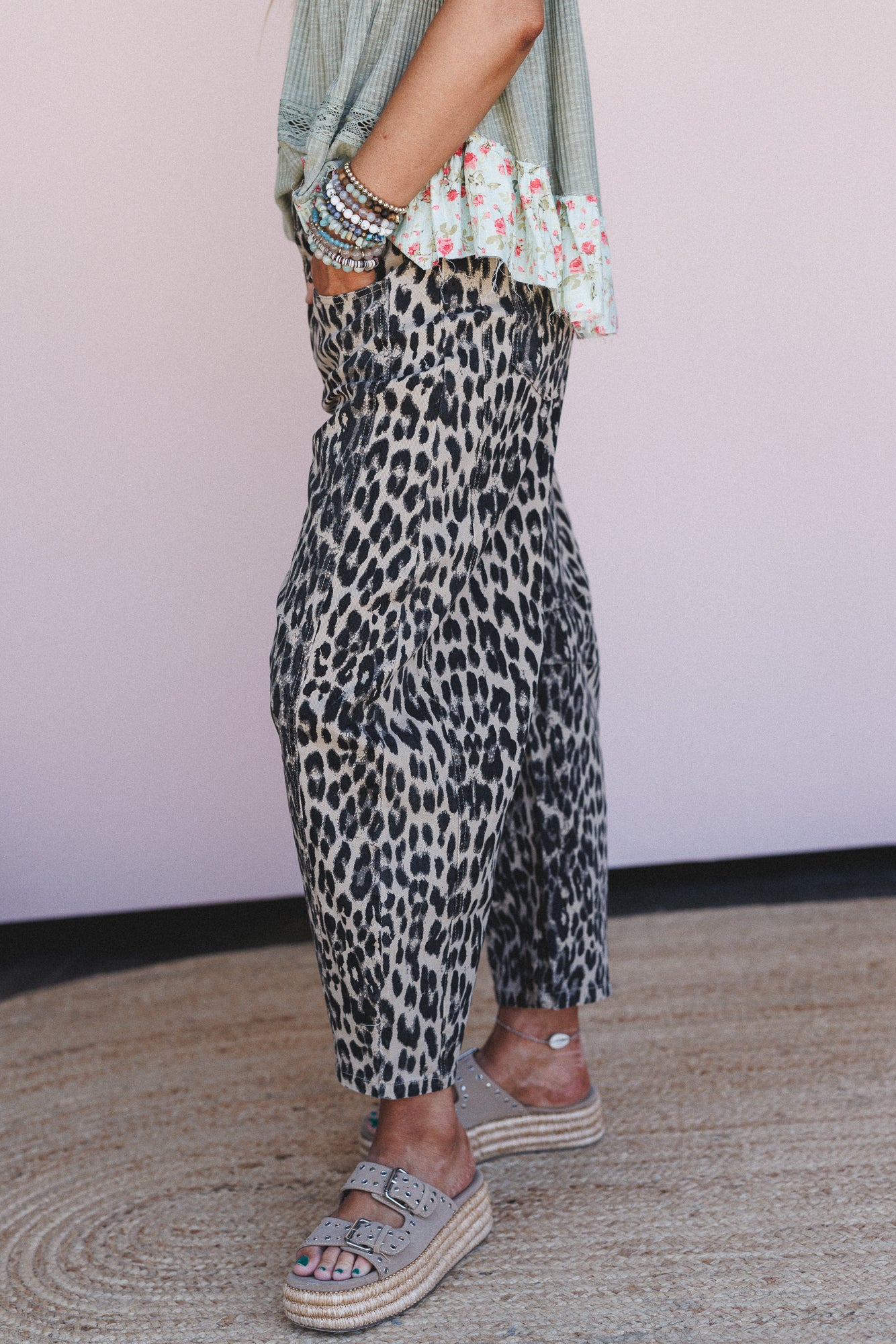 Thrill Seeker Leopard Barrel Jeans - Chestnut - Image 3